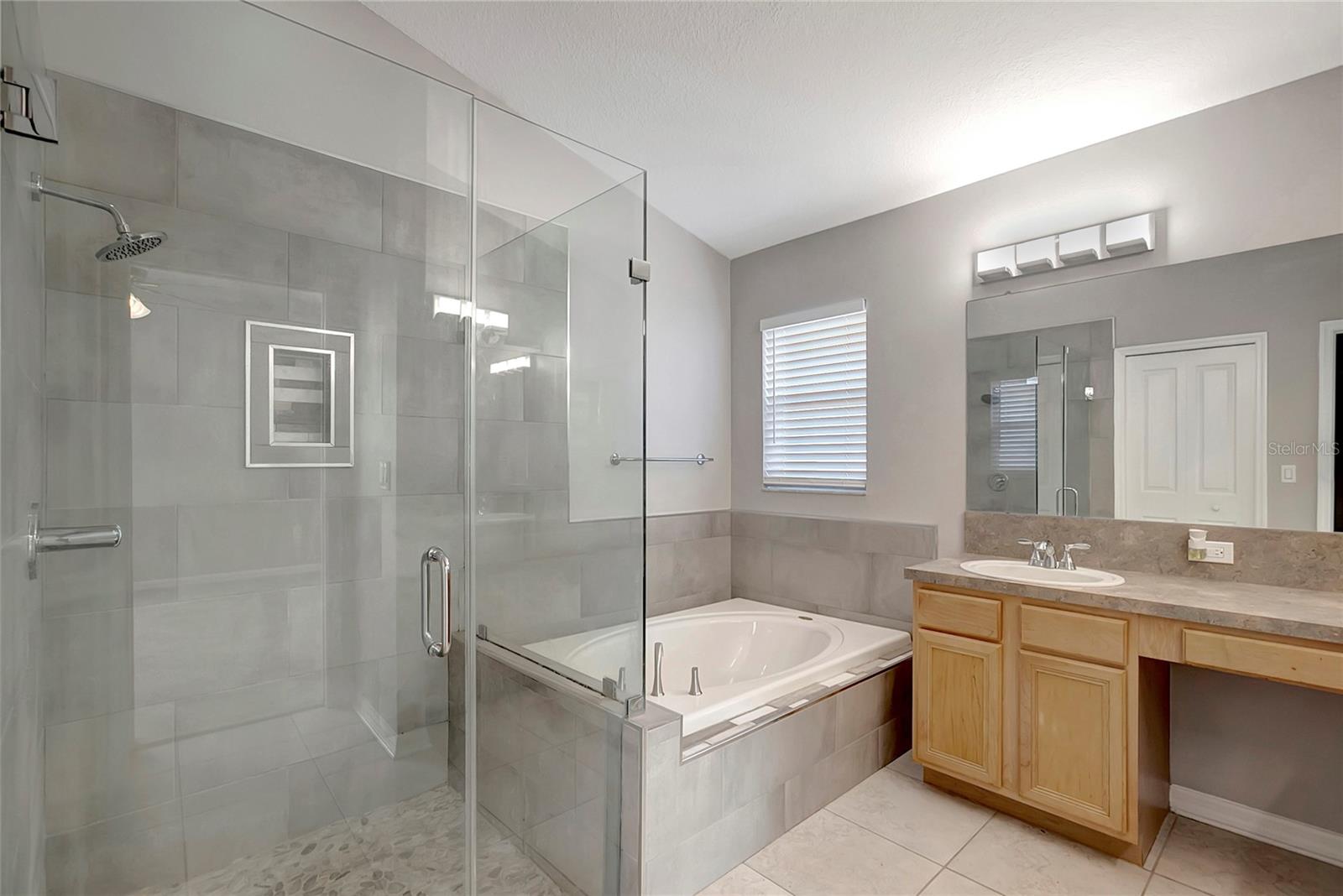 7603 WILTSHIRE PARK PL, APOLLO BEACH, FL, 33572