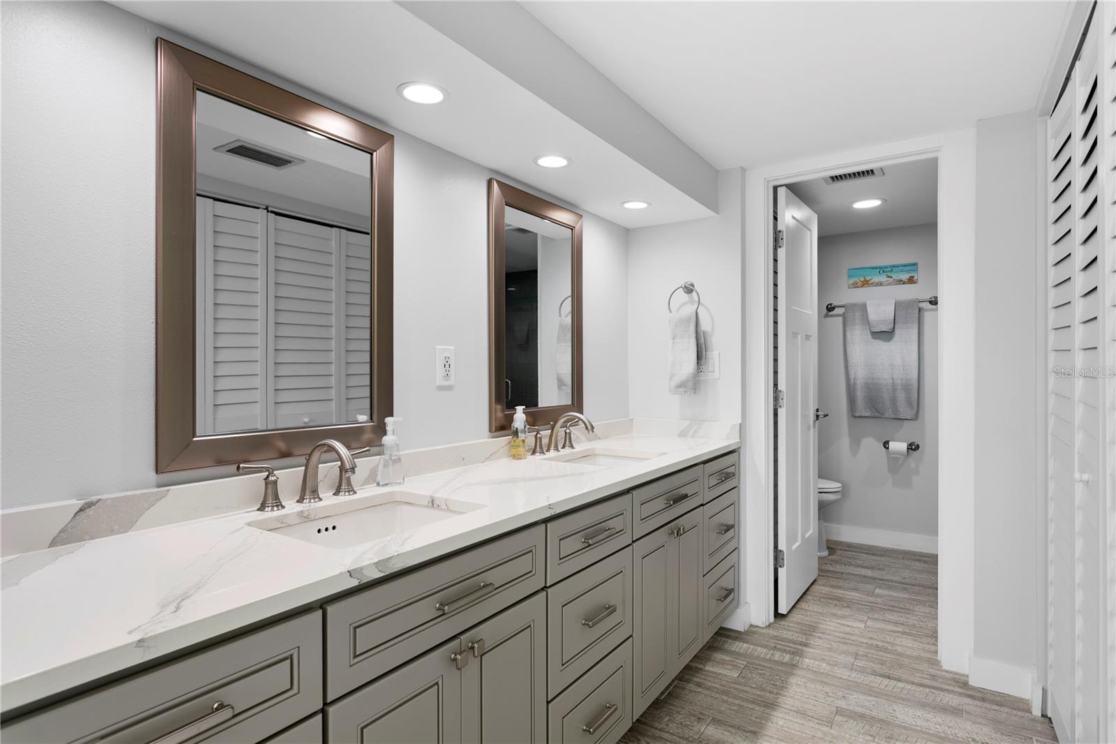 500 TREASURE ISLAND CSWY #704, TREASURE ISLAND, FL, 33706