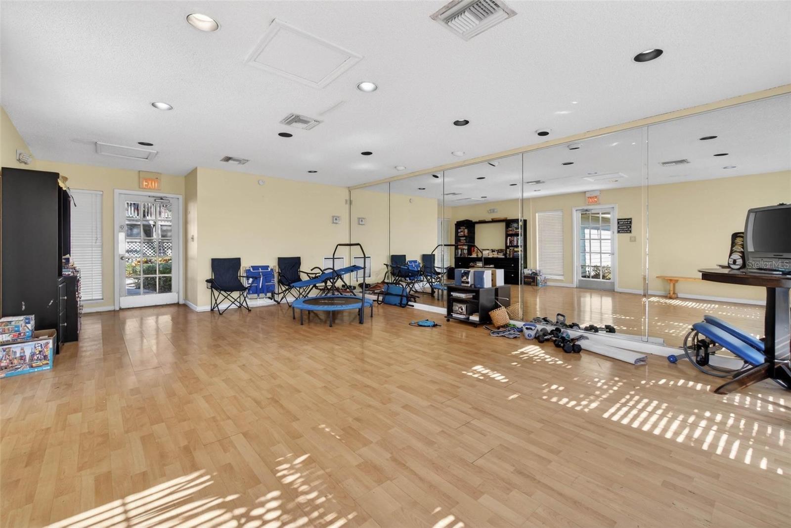 2500 WINDING CREEK BLVD #E203, CLEARWATER, FL, 33761