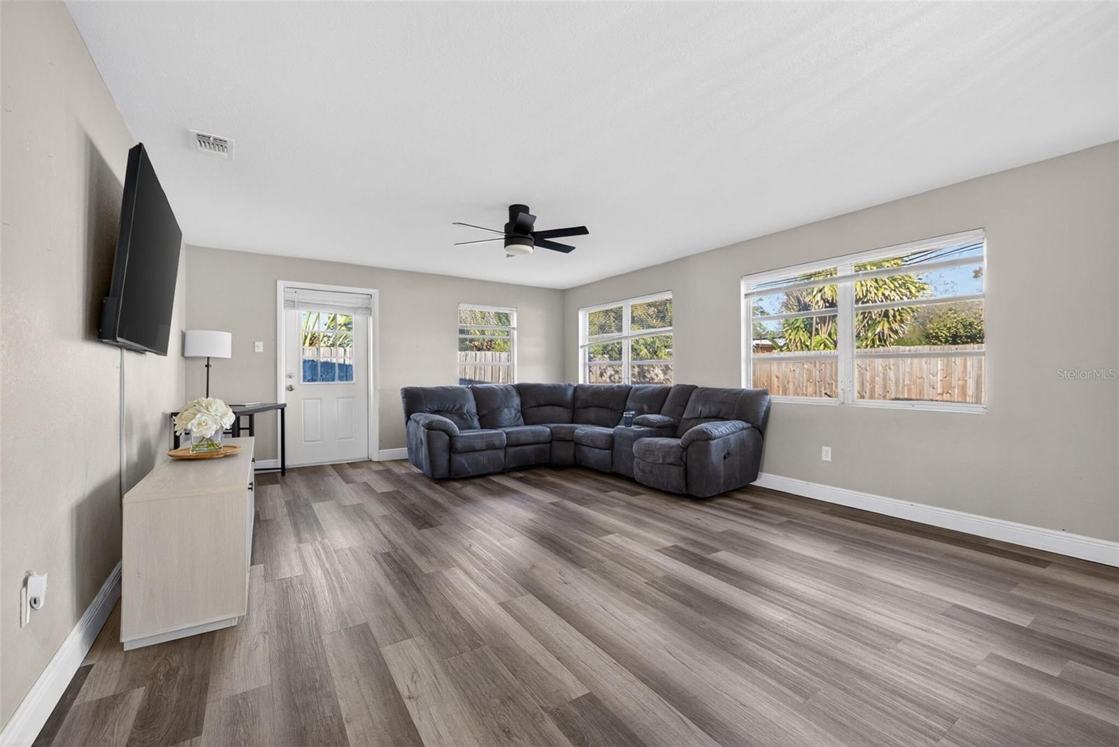 3301 70TH LN N, ST PETERSBURG, FL, 33710