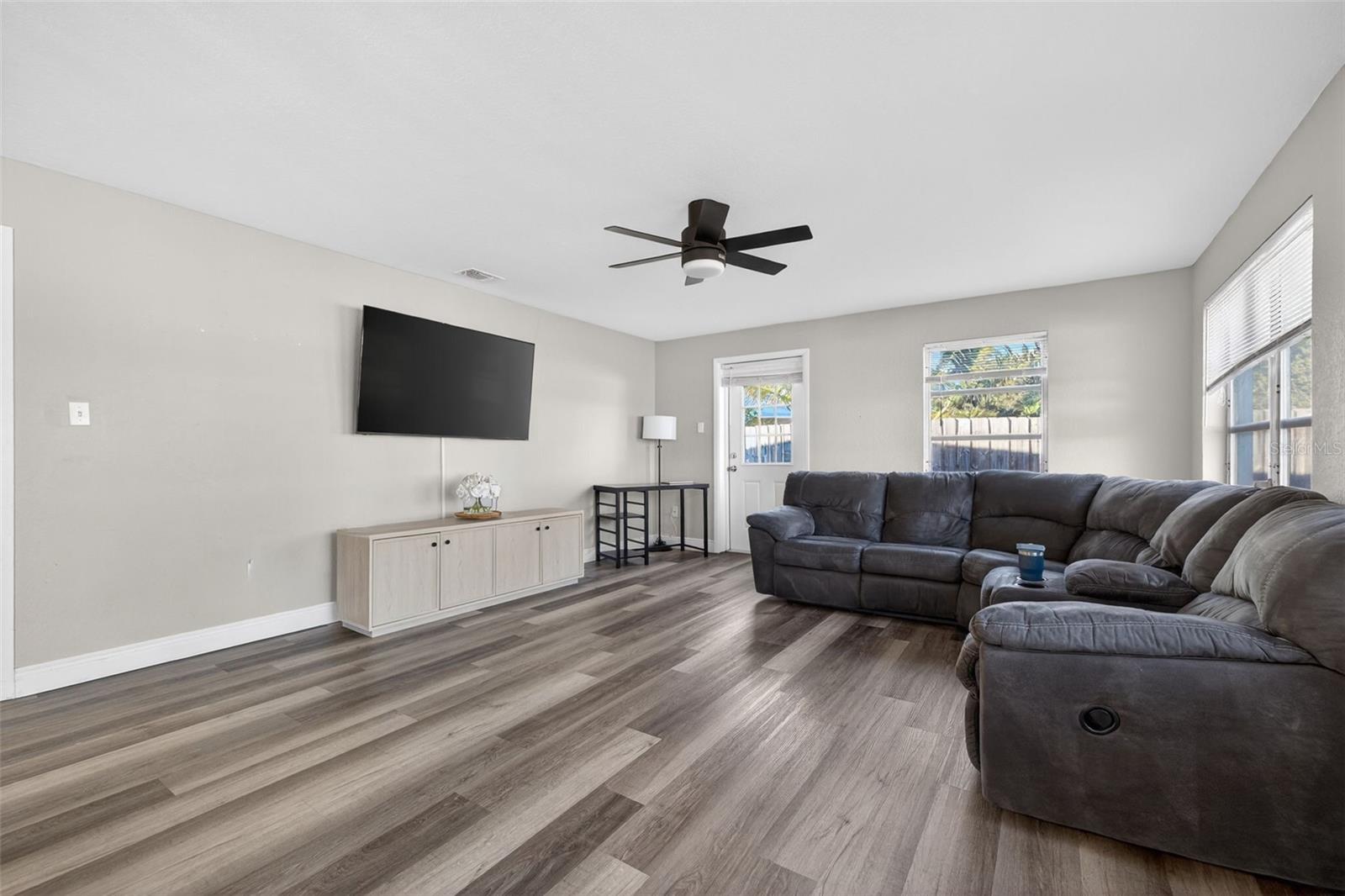 3301 70TH LN N, ST PETERSBURG, FL, 33710