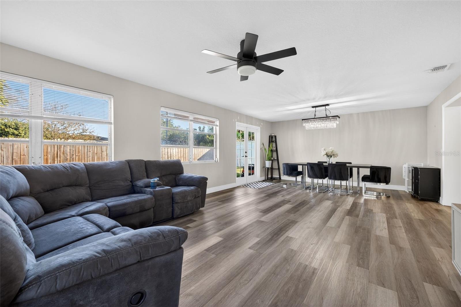 3301 70TH LN N, ST PETERSBURG, FL, 33710