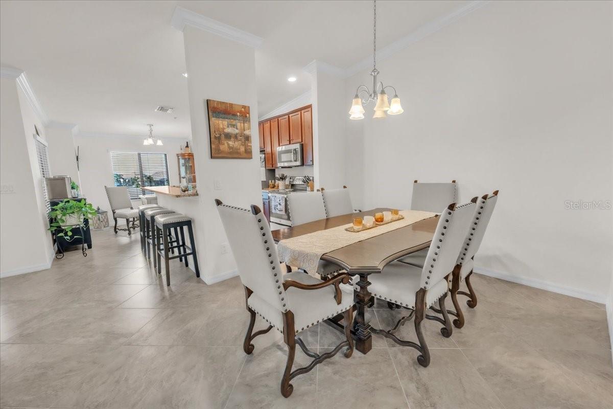 5527 PALMER CIR #203, BRADENTON, FL, 34211