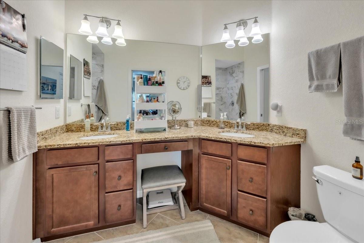 5527 PALMER CIR #203, BRADENTON, FL, 34211