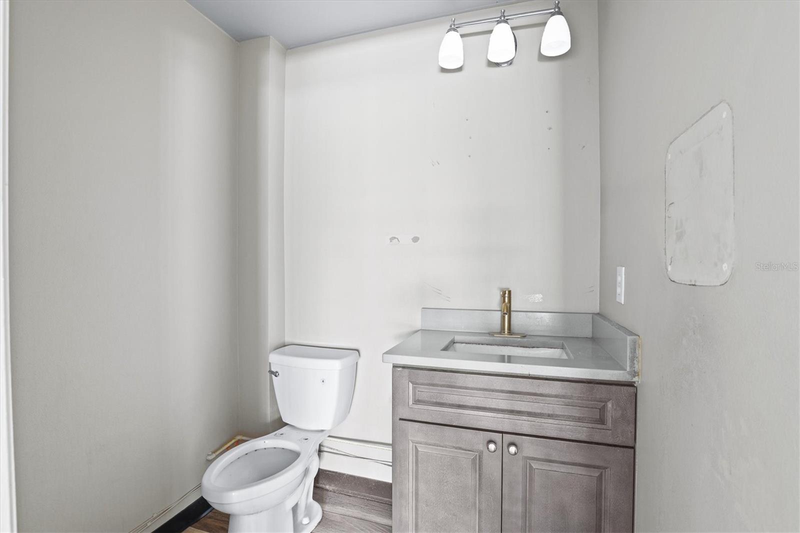 102 PIERCE CHRISTIE DR, VALRICO, FL, 33594