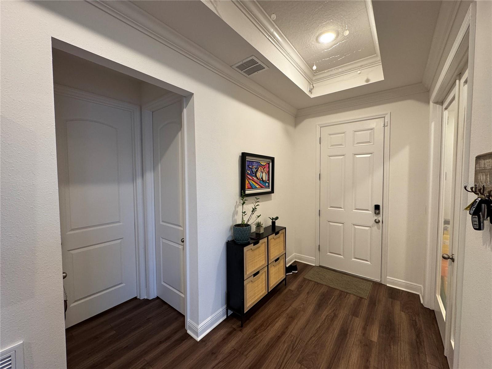 10190 DOLPHIN GULL CIR, THONOTOSASSA, FL, 33592