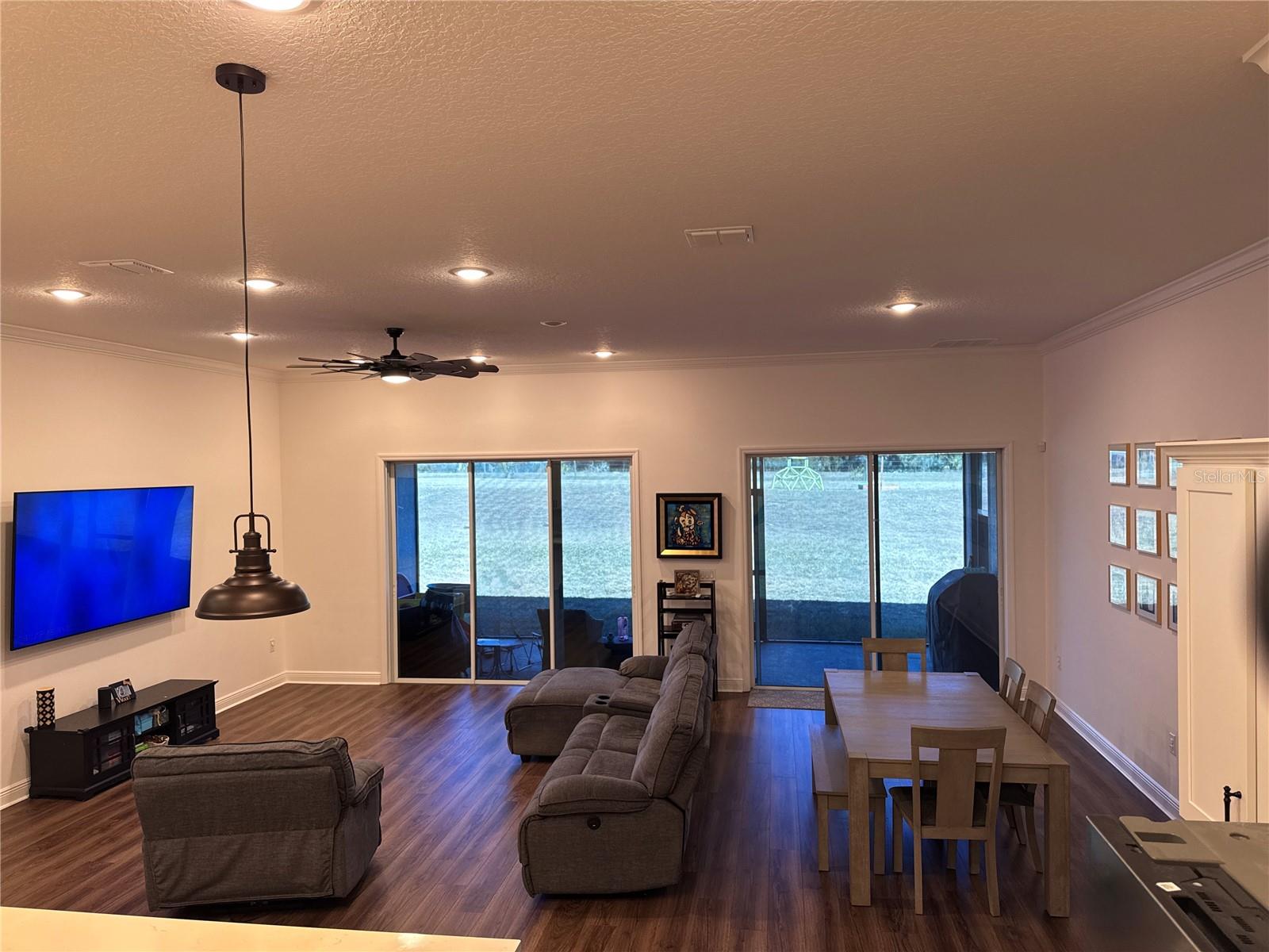 10190 DOLPHIN GULL CIR, THONOTOSASSA, FL, 33592