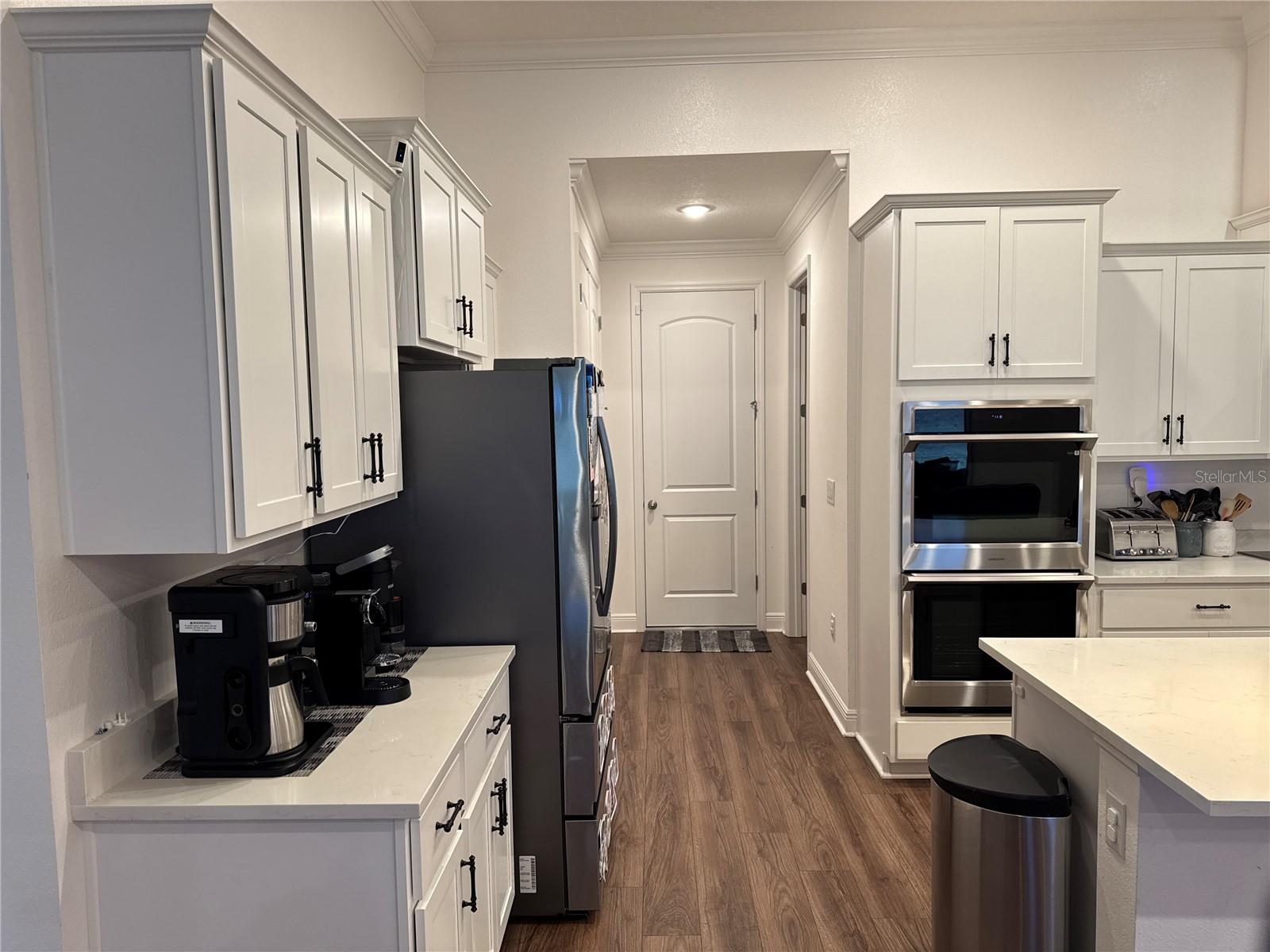 10190 DOLPHIN GULL CIR, THONOTOSASSA, FL, 33592