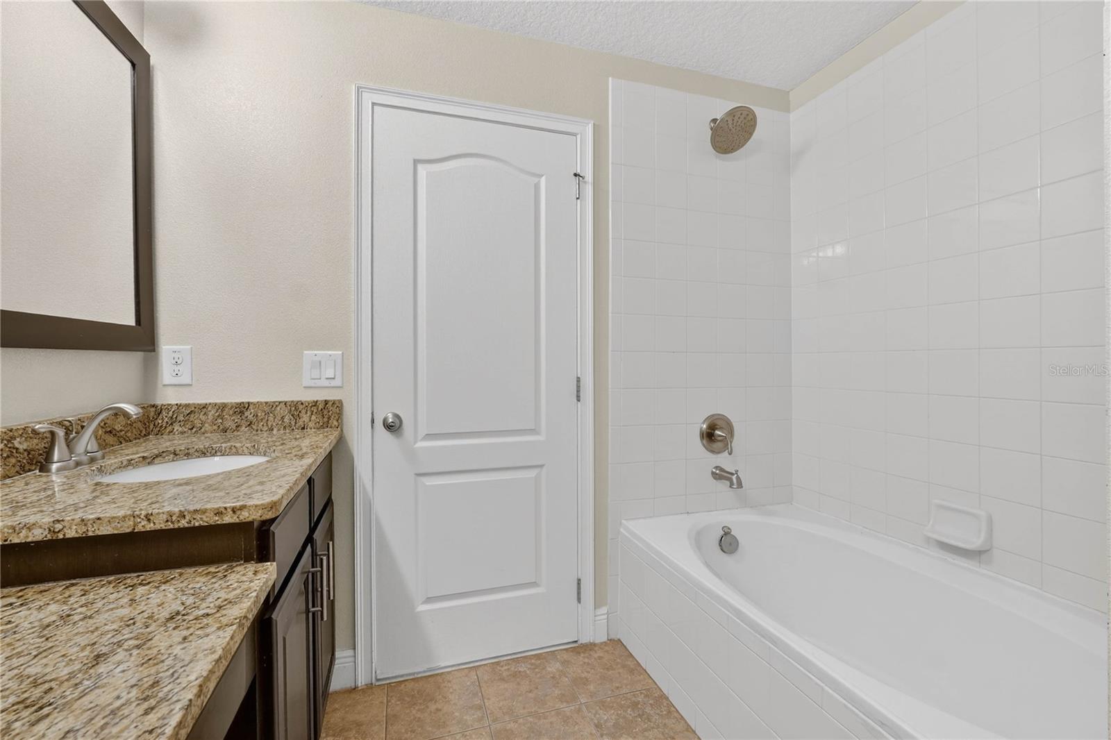 8087 BROOKSVILLE DR, DAVENPORT, FL, 33896