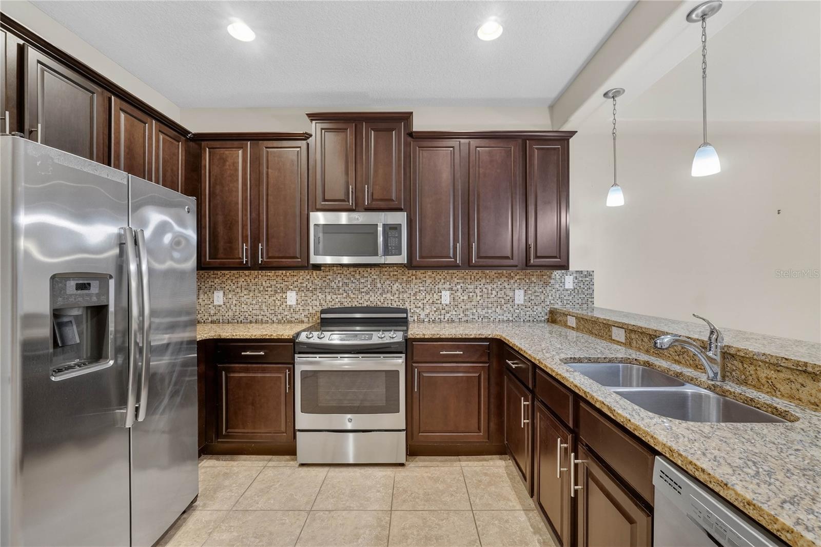 8087 BROOKSVILLE DR, DAVENPORT, FL, 33896