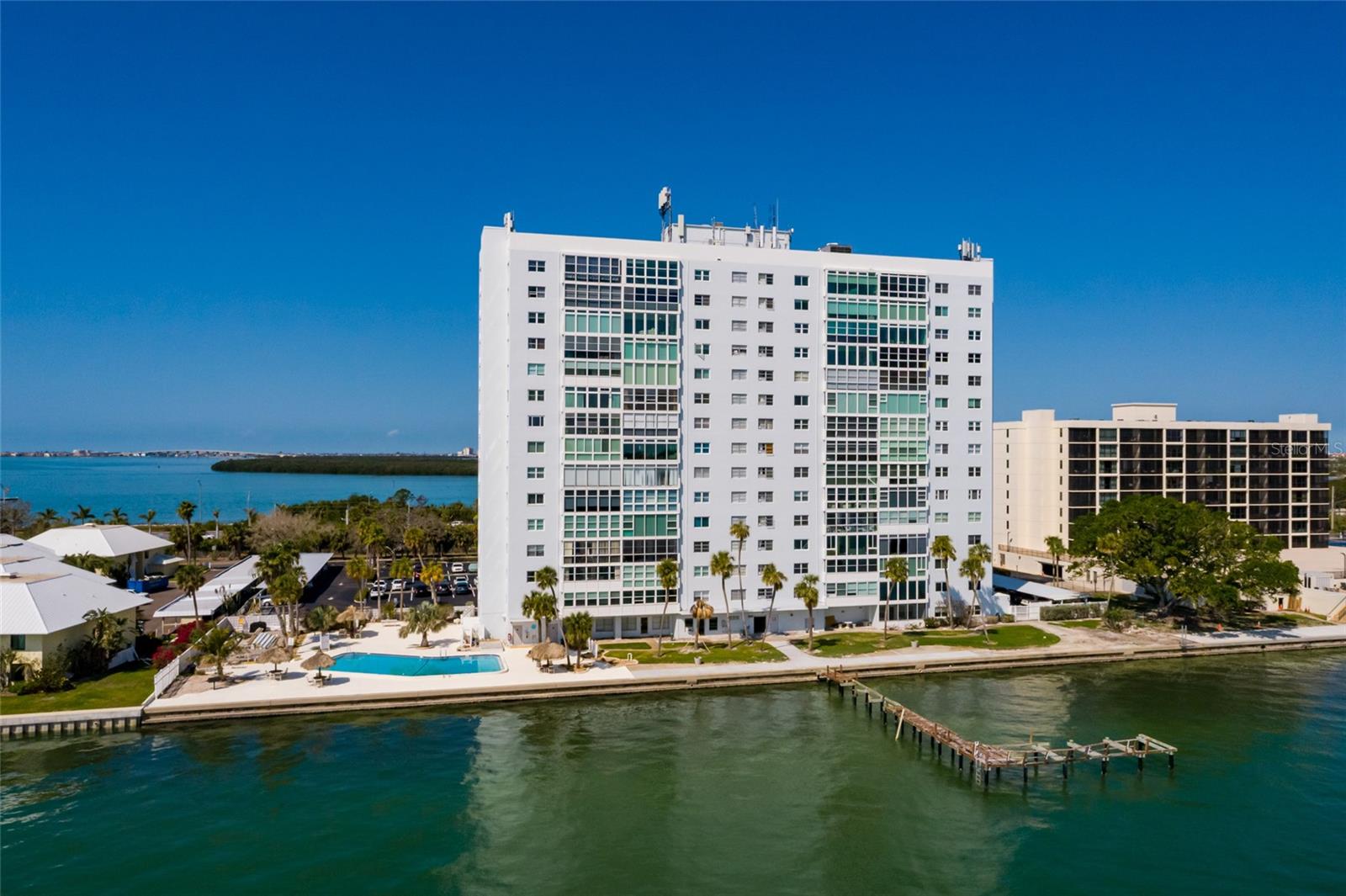 7200 SUNSHINE SKYWAY LN S #3D, ST PETERSBURG, FL, 33711