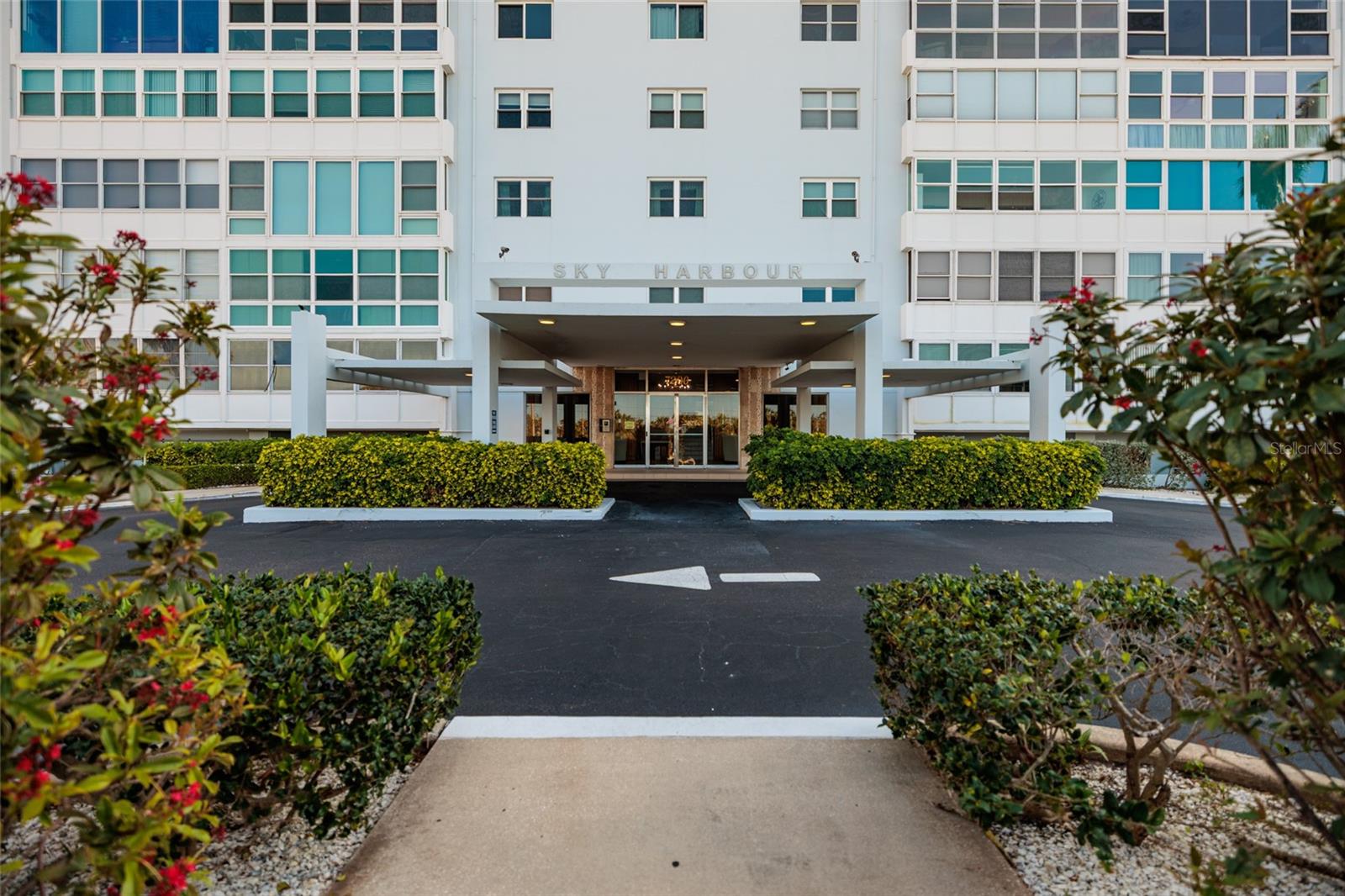 7200 SUNSHINE SKYWAY LN S #3D, ST PETERSBURG, FL, 33711