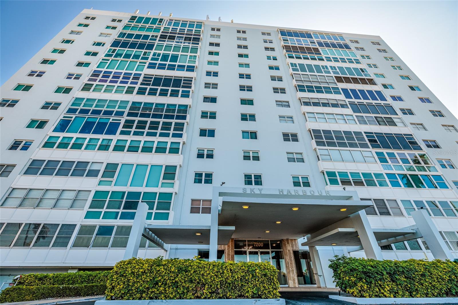 7200 SUNSHINE SKYWAY LN S #3D, ST PETERSBURG, FL, 33711