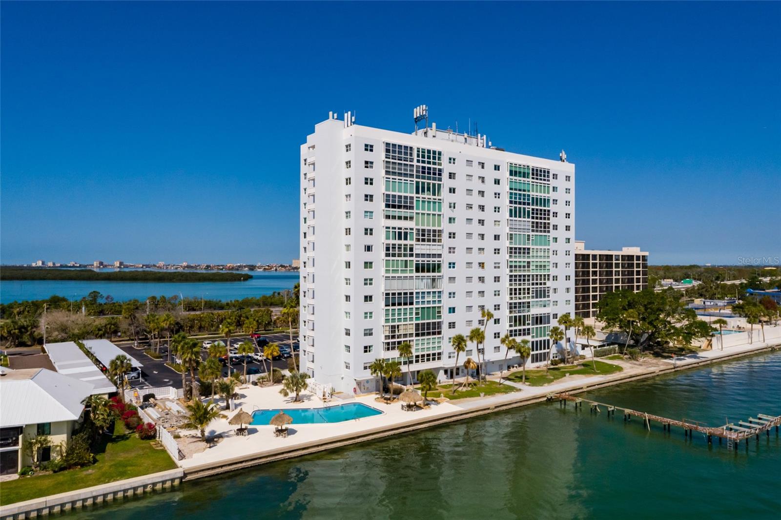 7200 SUNSHINE SKYWAY LN S #3D, ST PETERSBURG, FL, 33711