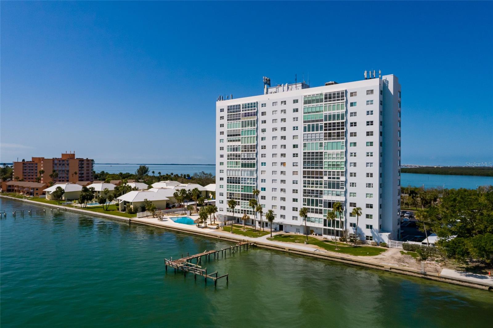7200 SUNSHINE SKYWAY LN S #3D, ST PETERSBURG, FL, 33711