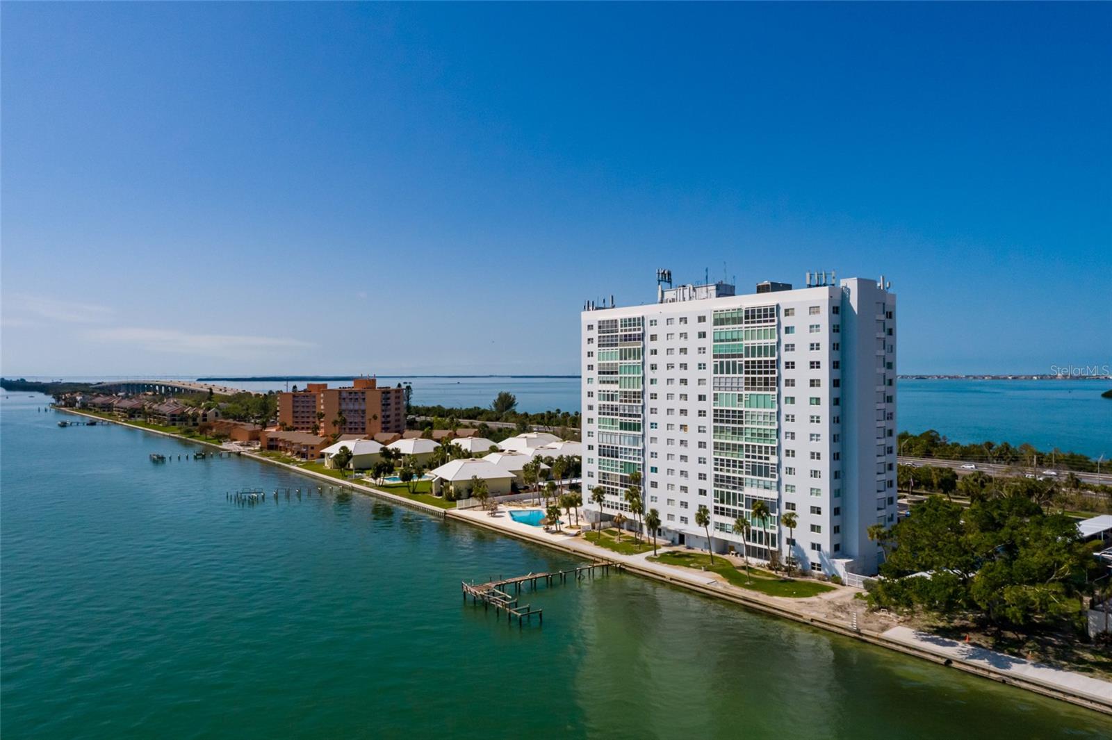 7200 SUNSHINE SKYWAY LN S #3D, ST PETERSBURG, FL, 33711