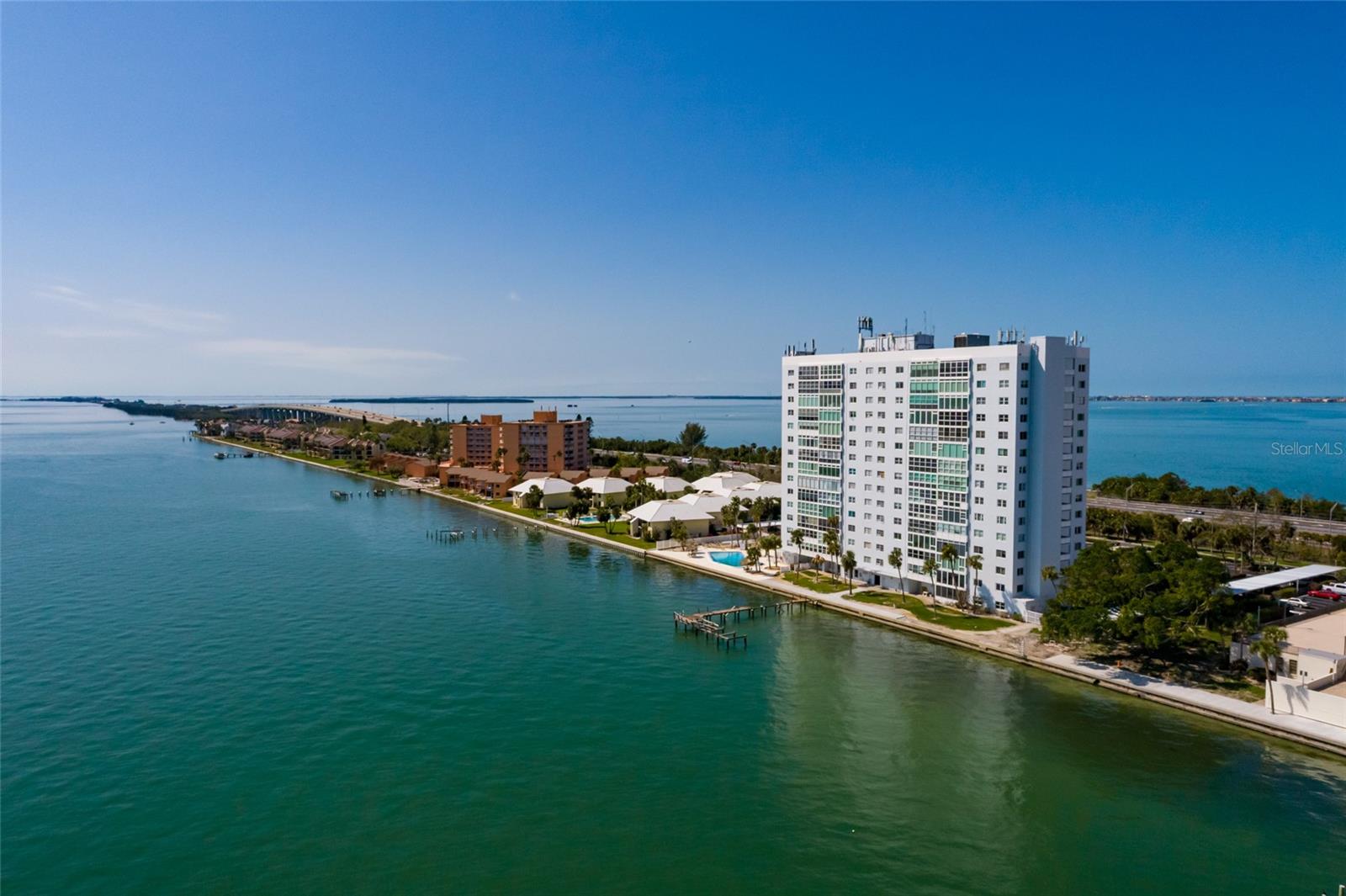 7200 SUNSHINE SKYWAY LN S #3D, ST PETERSBURG, FL, 33711