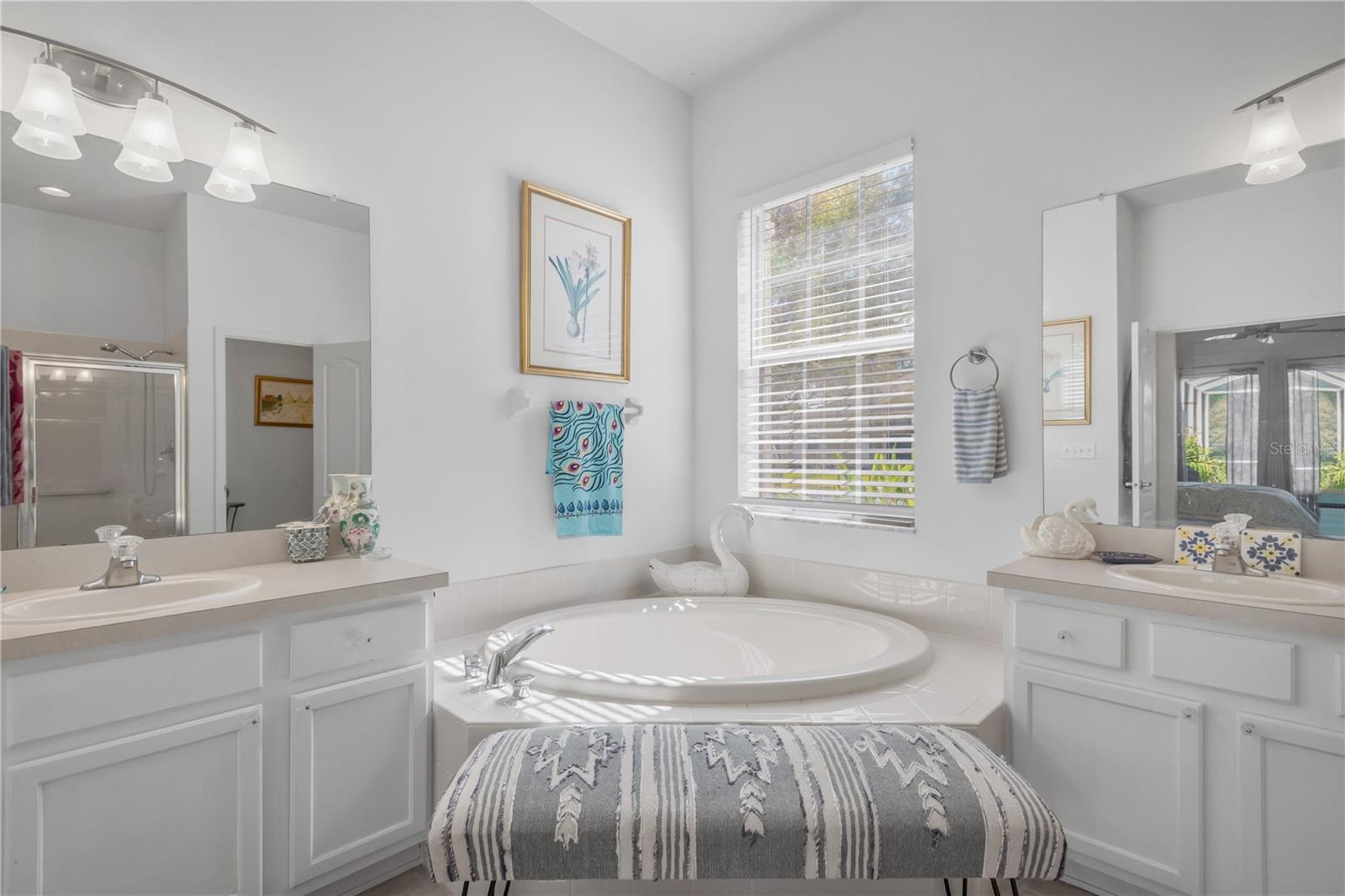 Soaking Tub between the two sinks