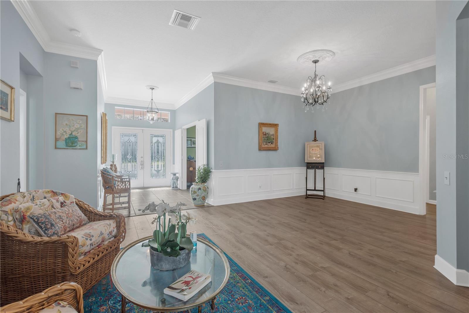 Dining Room area (no table in picture)