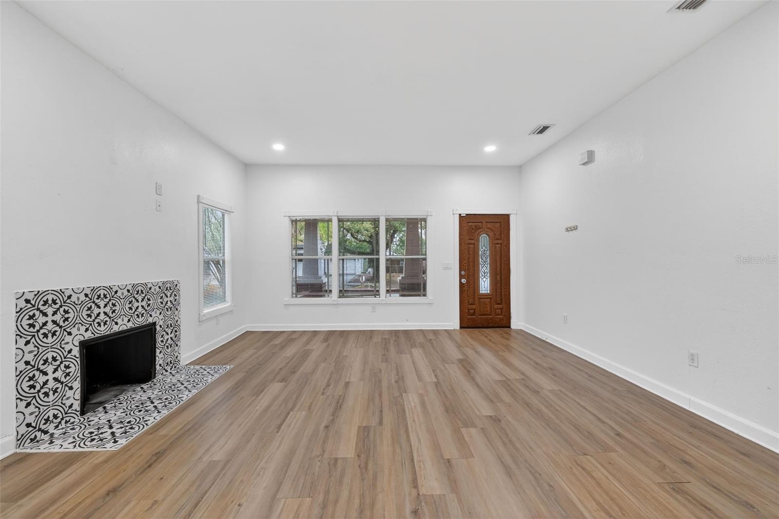 1311 E CARACAS ST, TAMPA, FL, 33603