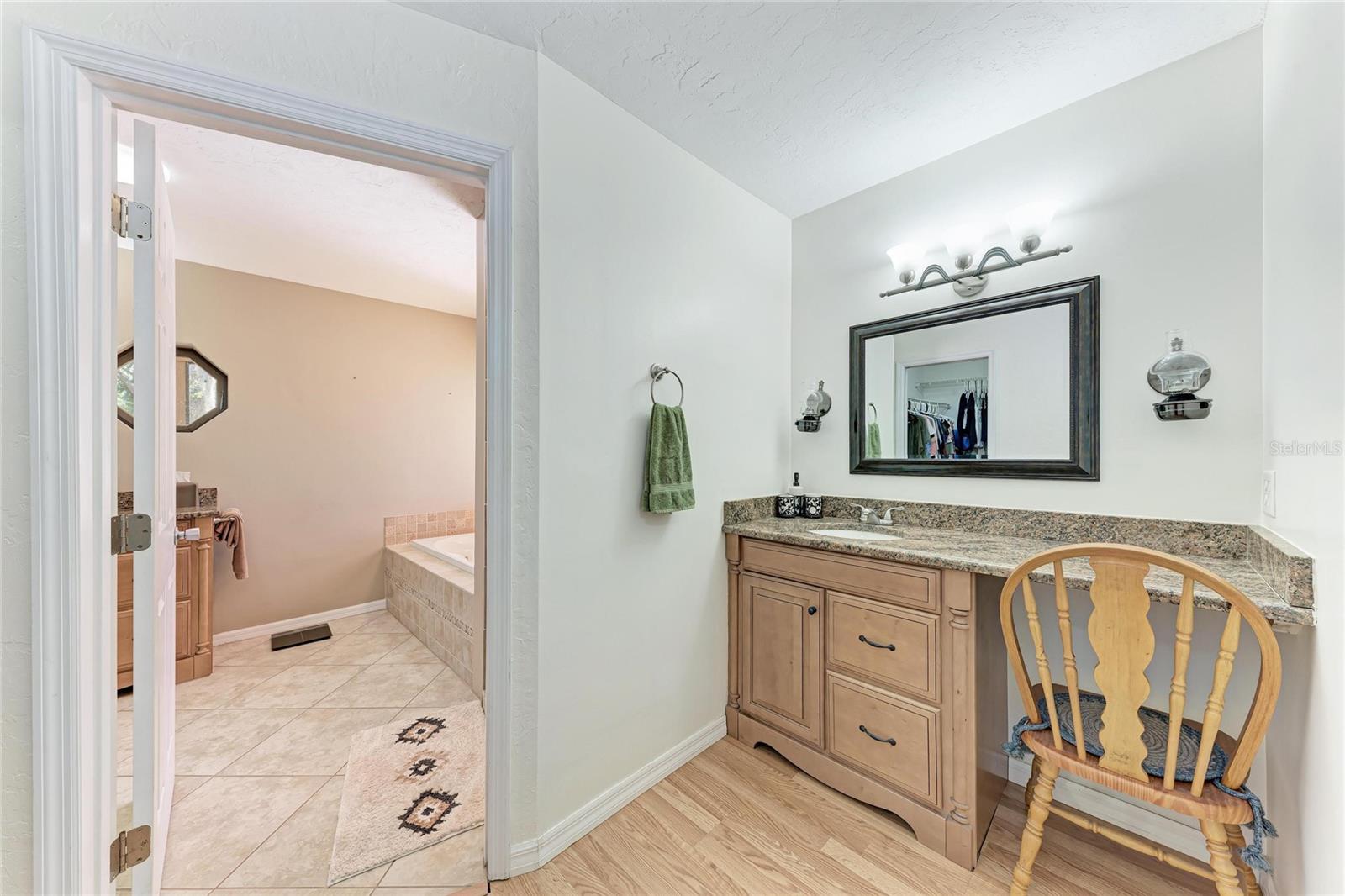 850 PALM VIEW WAY, SARASOTA, FL, 34240