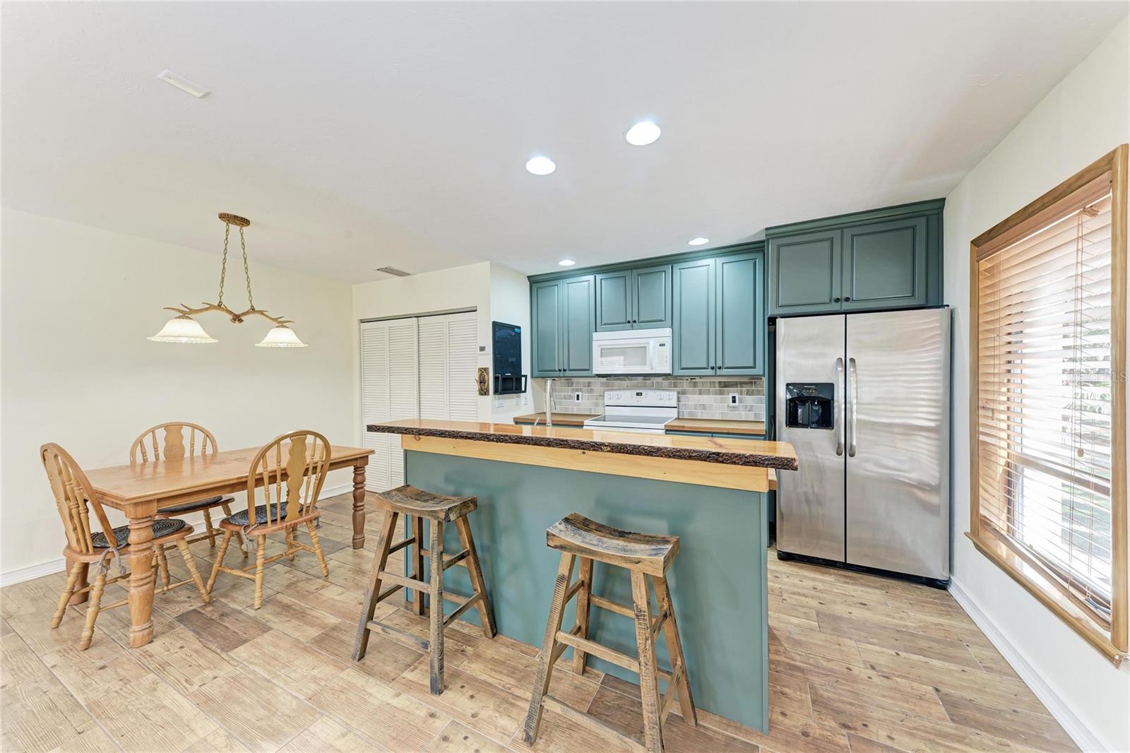 850 PALM VIEW WAY, SARASOTA, FL, 34240