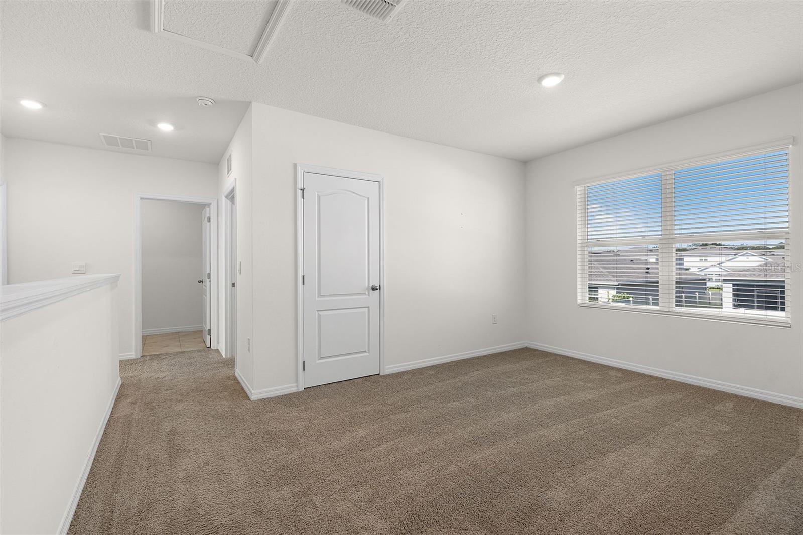 2024 GRIFFIN OAKS WAY, TAVARES, FL, 32778