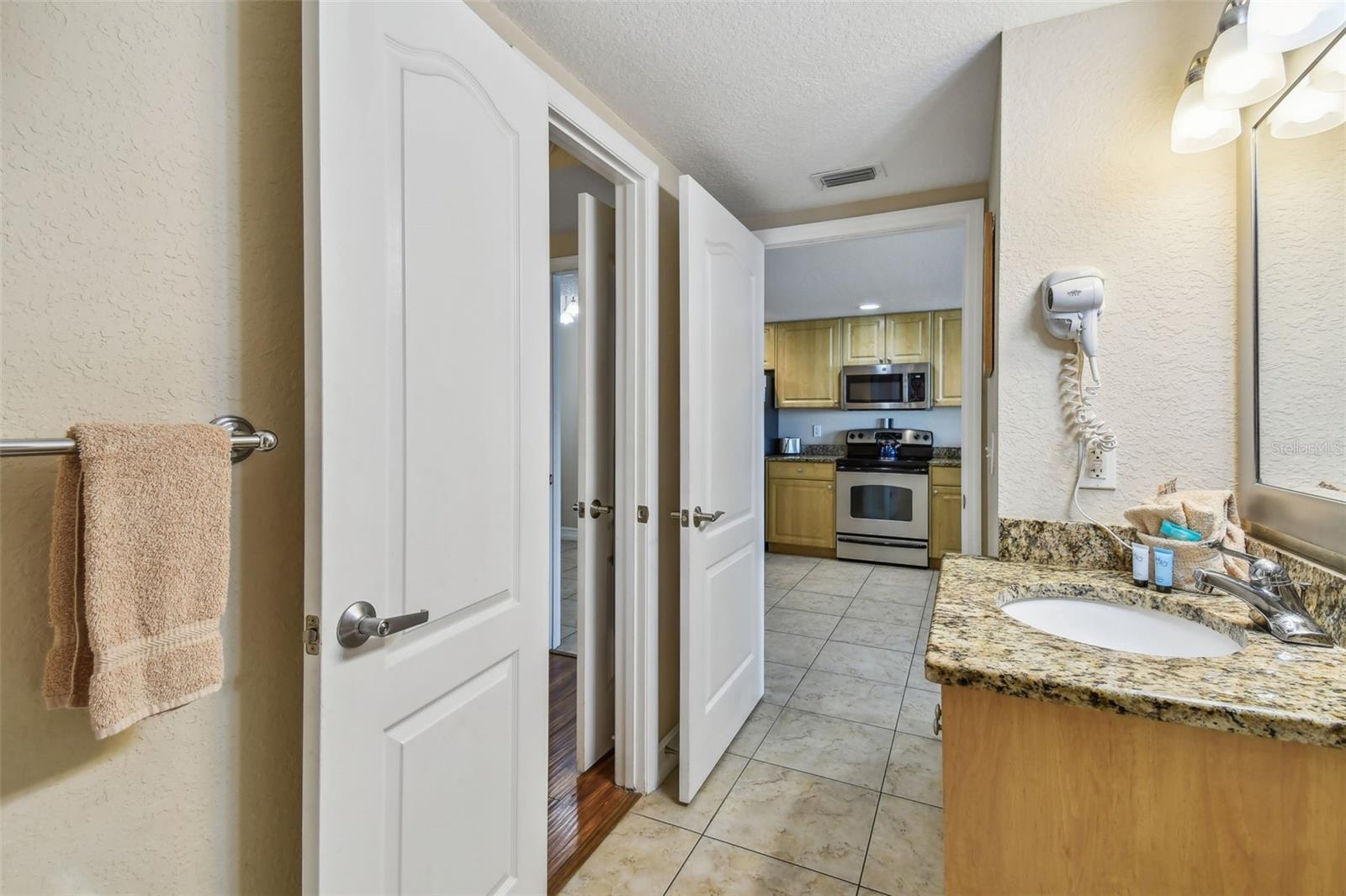 11605 GULF BLVD #506, TREASURE ISLAND, FL, 33706