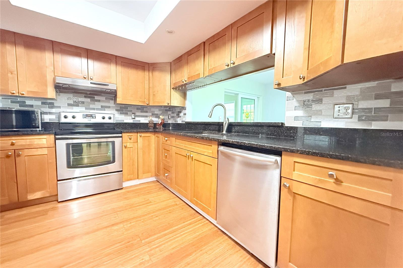 2211 HARRISON DR, HOLIDAY, FL, 34691