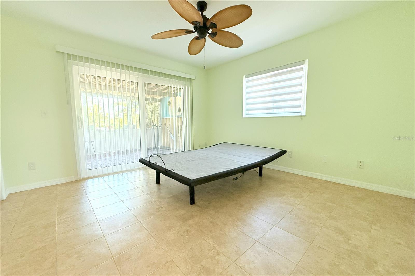 2211 HARRISON DR, HOLIDAY, FL, 34691