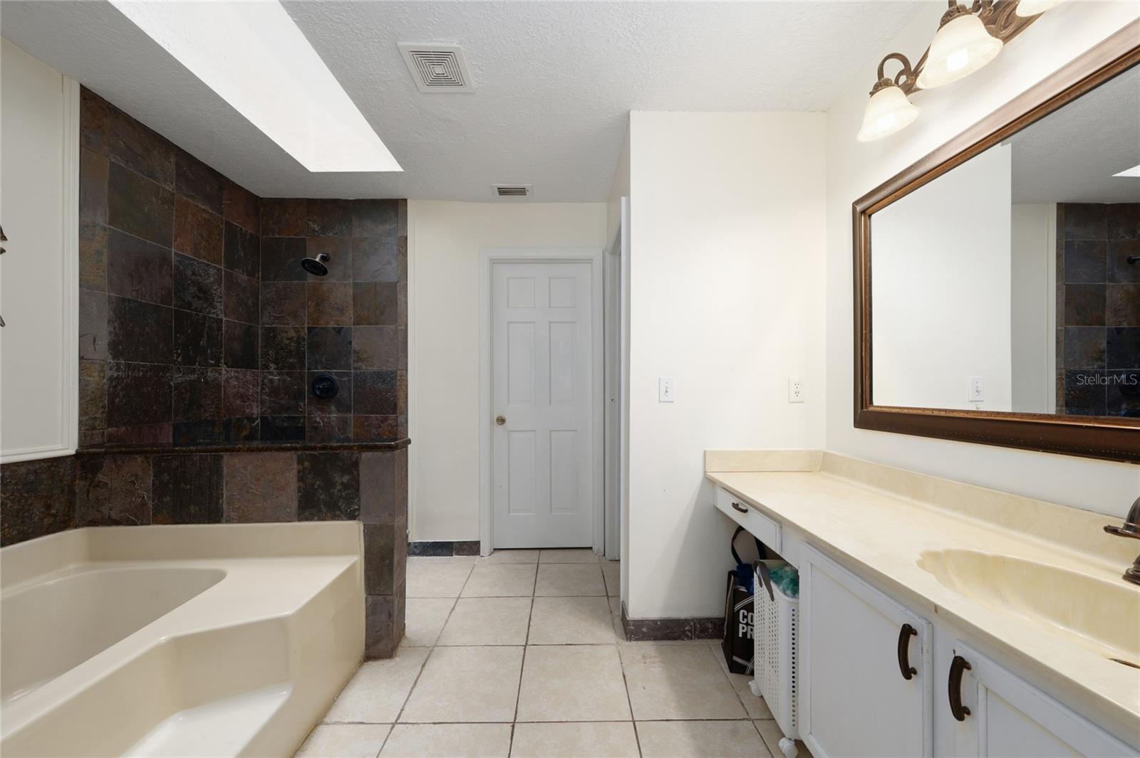 2836 WAYMEYER DR, ORLANDO, FL, 32812