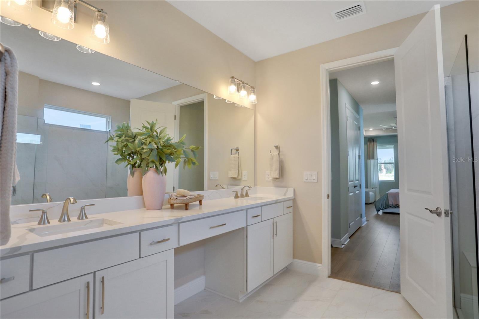 17417 VALLEYWOOD PKWY, LAND O LAKES, FL, 34638