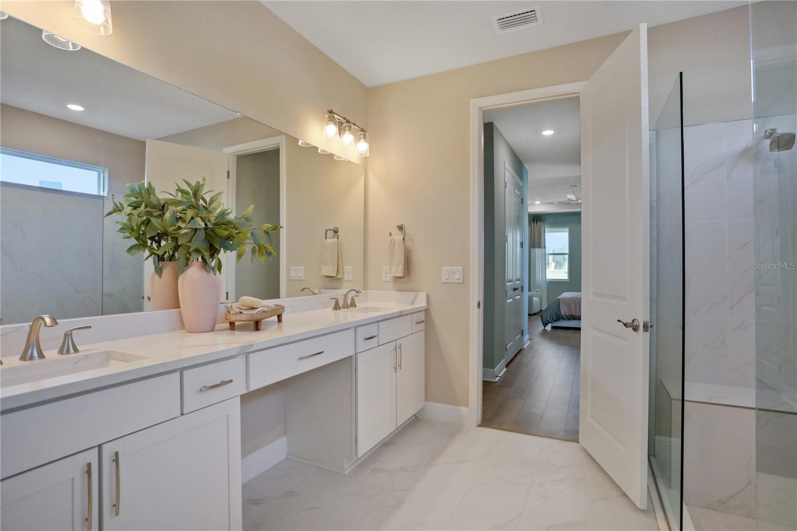 17417 VALLEYWOOD PKWY, LAND O LAKES, FL, 34638