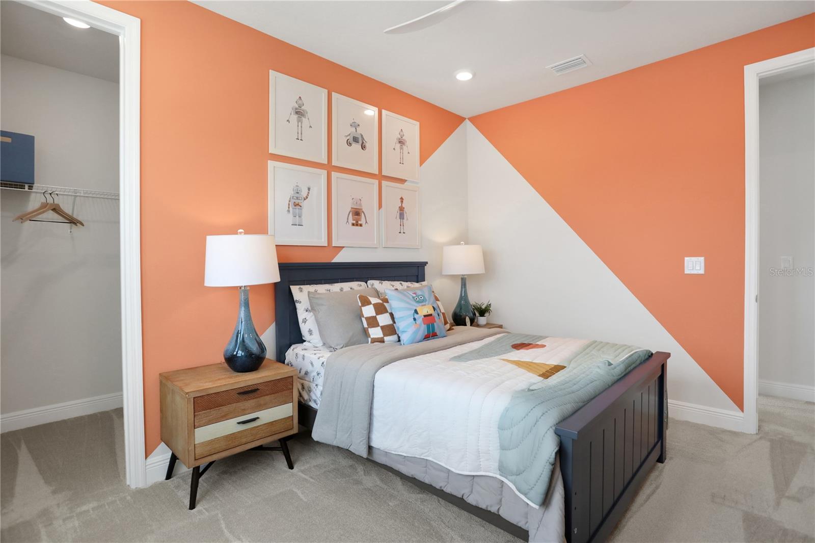 17417 VALLEYWOOD PKWY, LAND O LAKES, FL, 34638