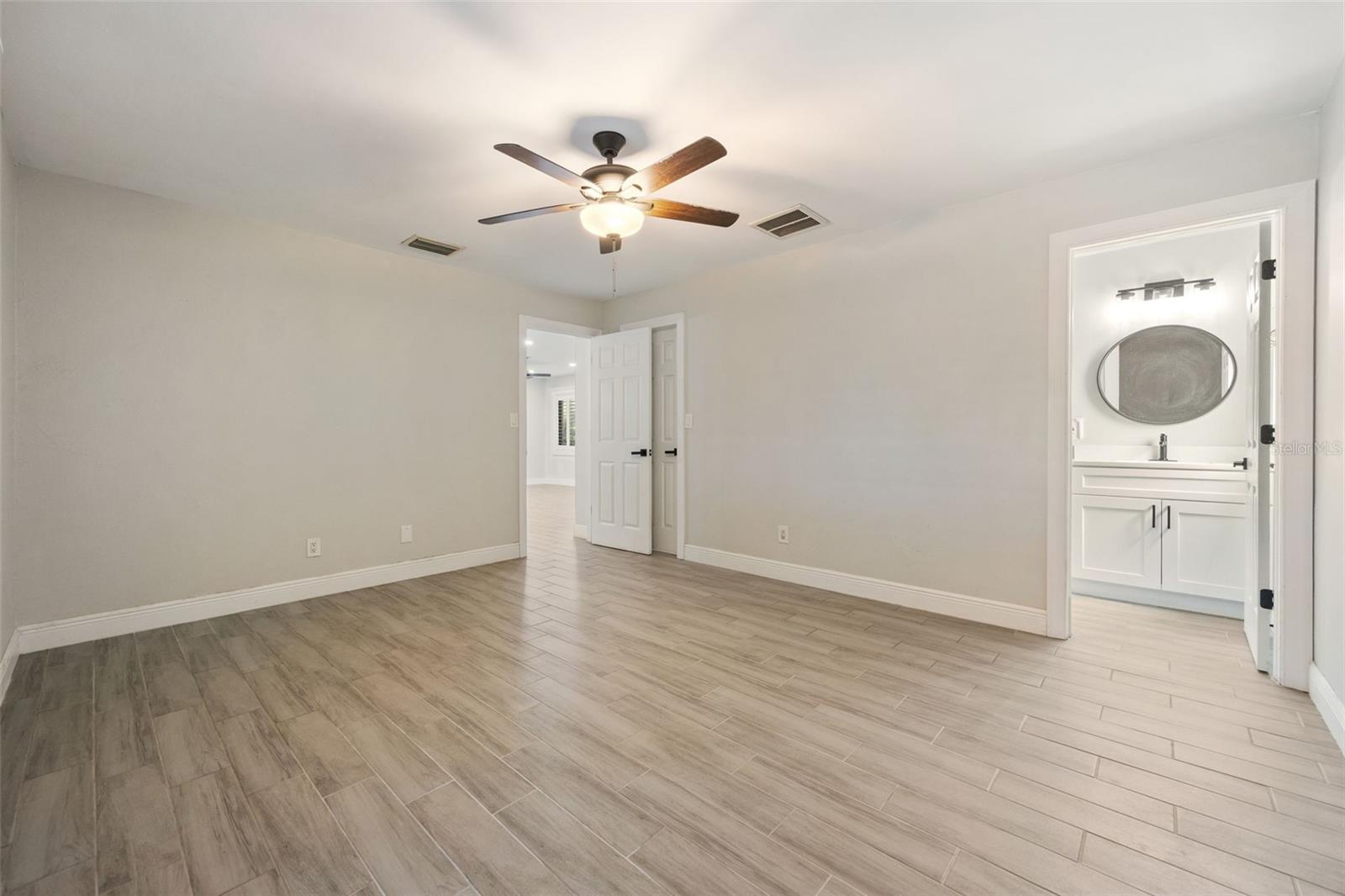 1432 SE 11TH ST, CAPE CORAL, FL, 33990