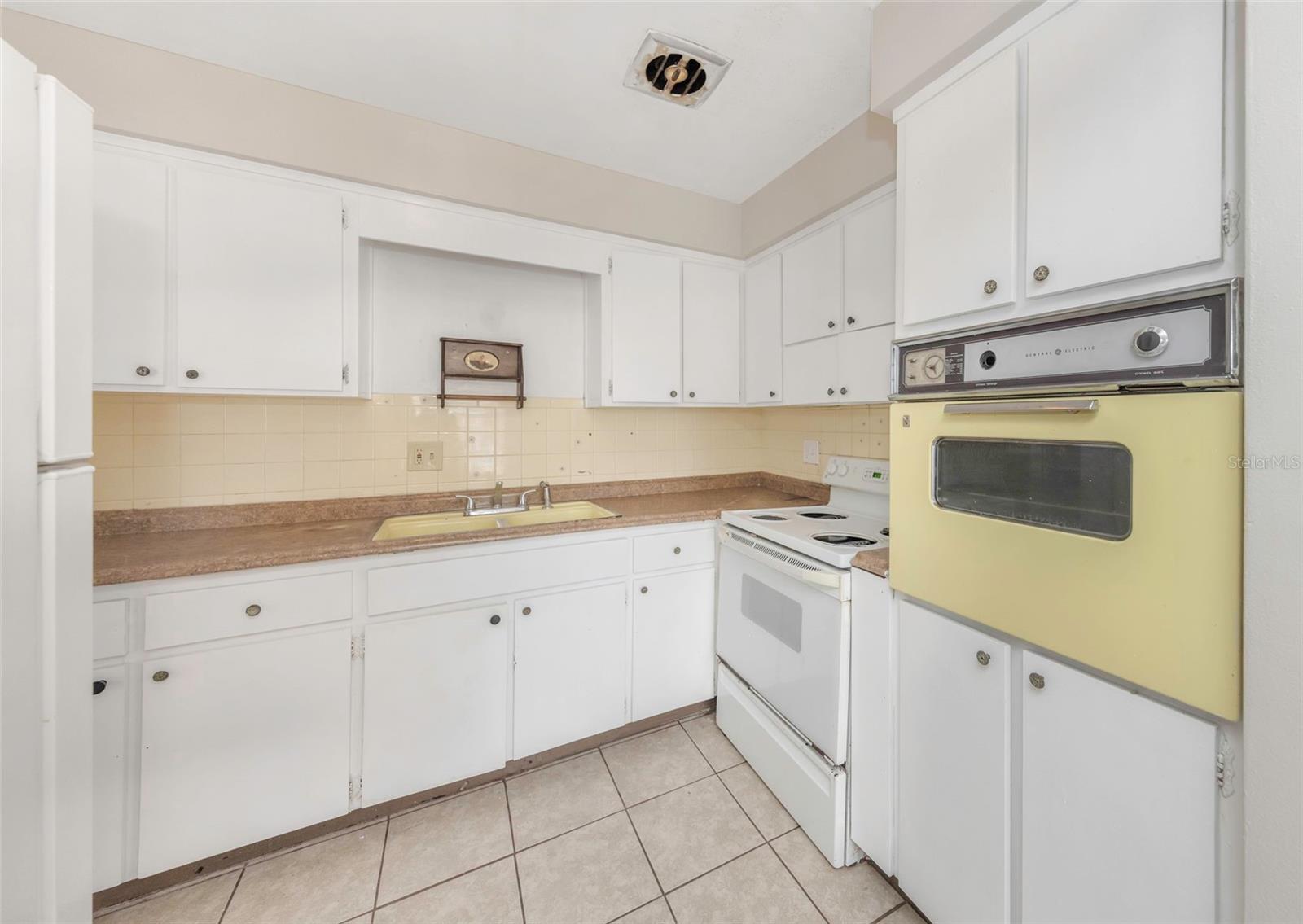 2423 AUBURN ST S, ST PETERSBURG, FL, 33712