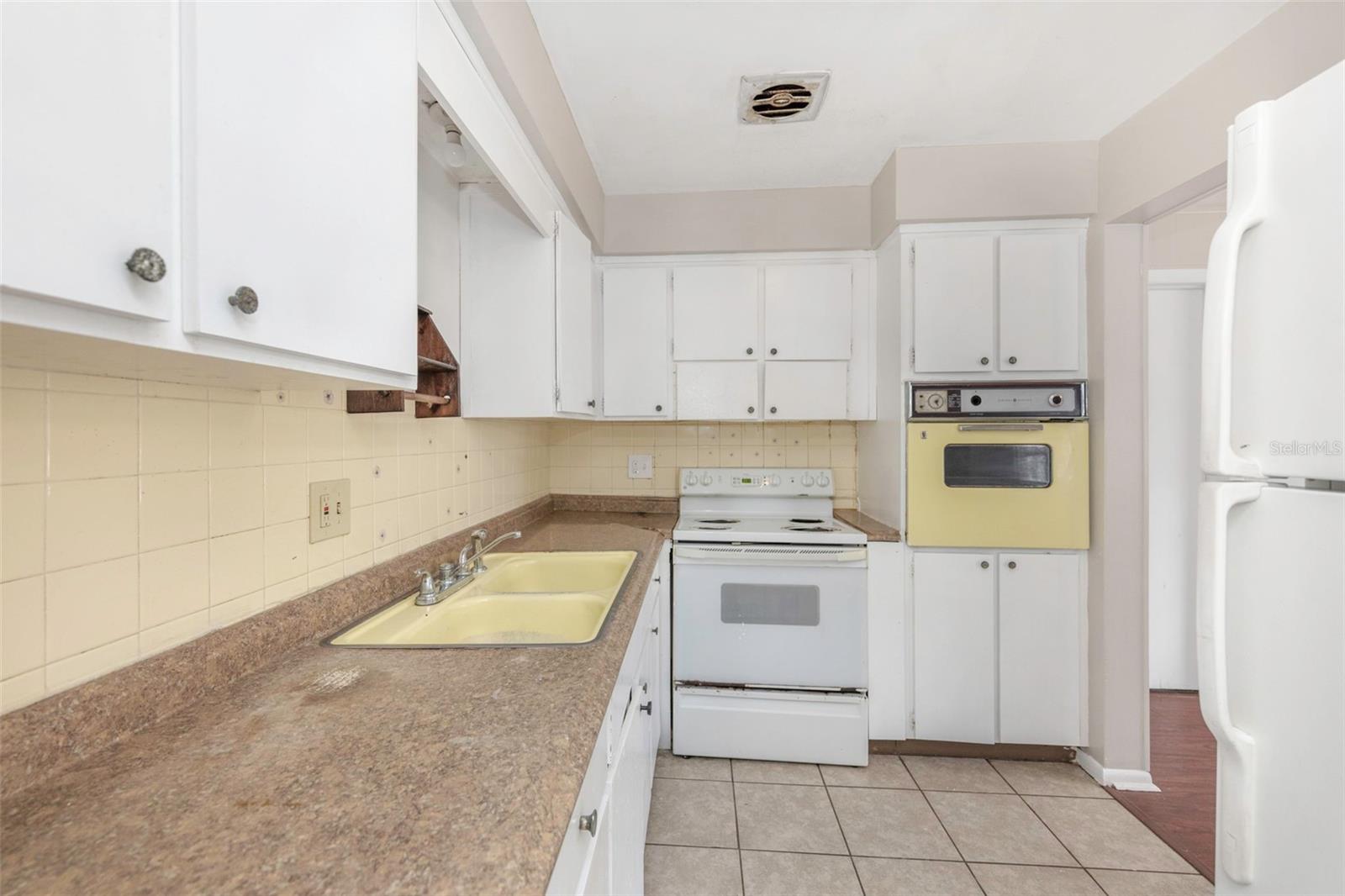 2423 AUBURN ST S, ST PETERSBURG, FL, 33712