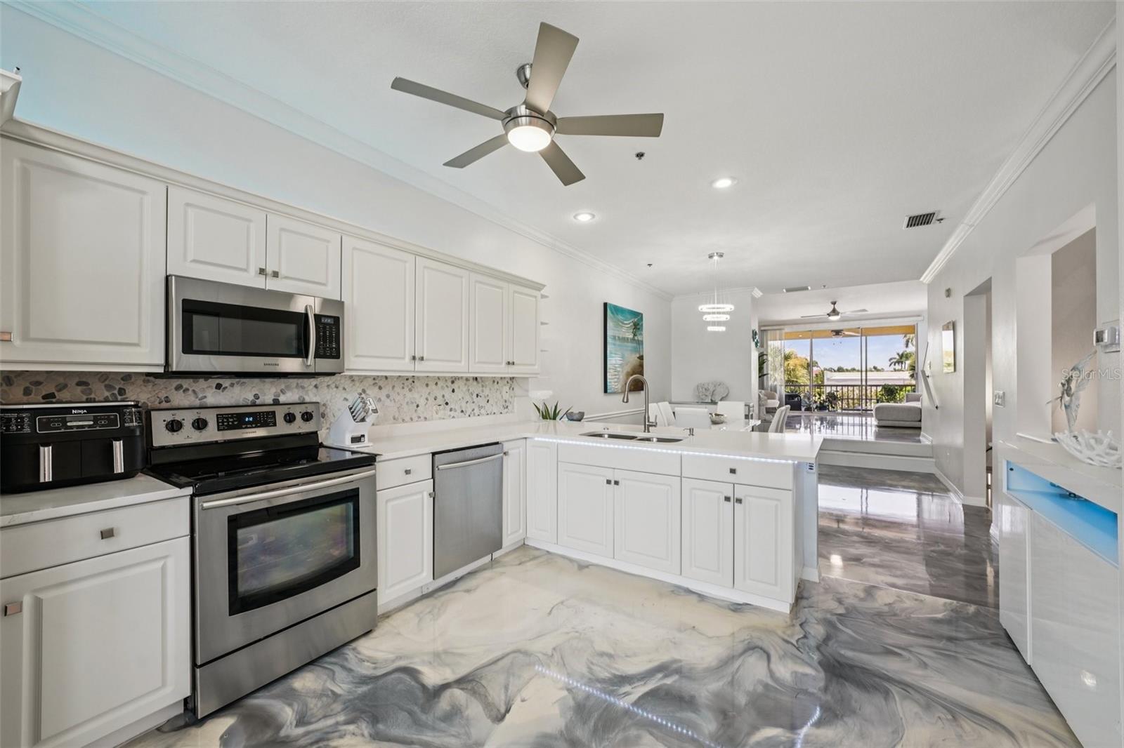 1061 PINELLAS BAYWAY S, ST PETERSBURG, FL, 33715