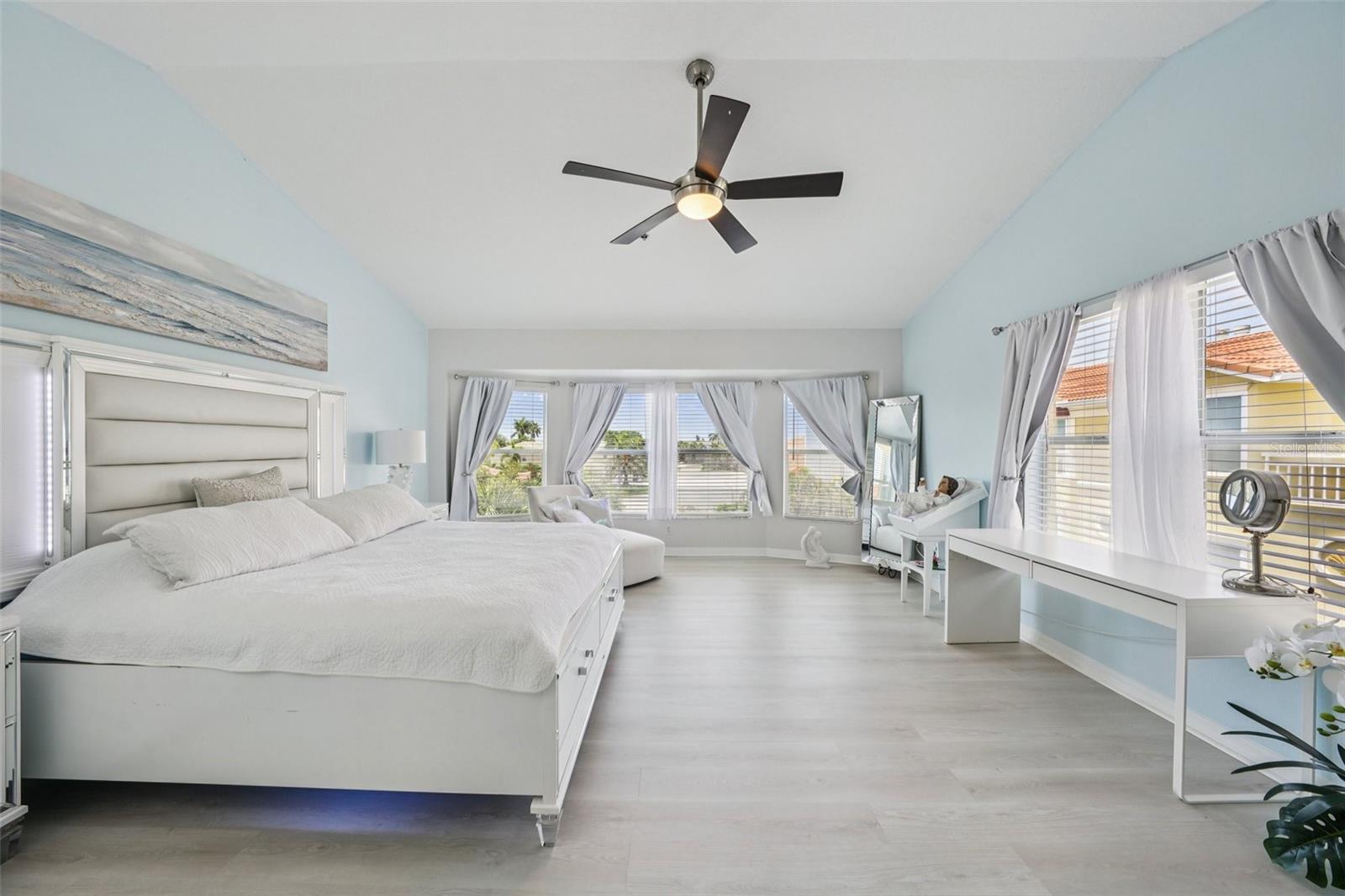 1061 PINELLAS BAYWAY S, ST PETERSBURG, FL, 33715