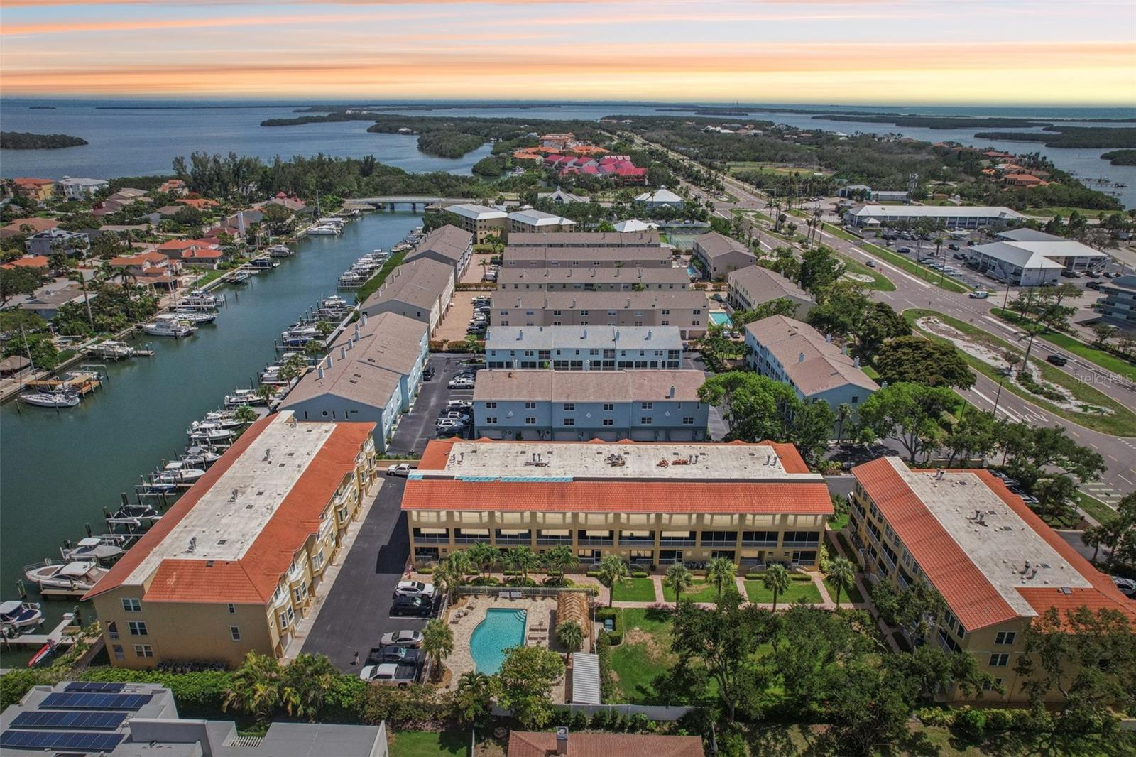 1061 PINELLAS BAYWAY S, ST PETERSBURG, FL, 33715