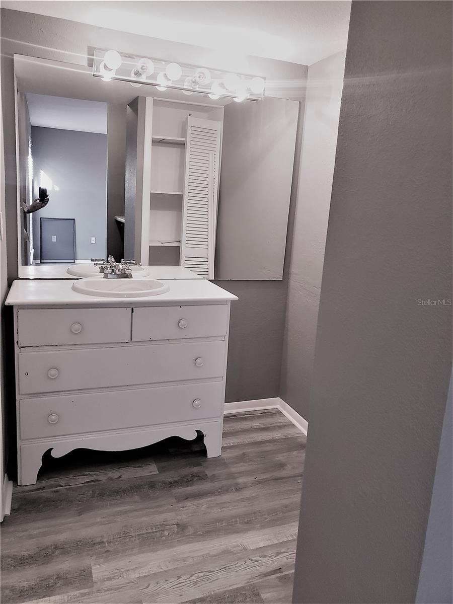 1836 N CRYSTAL LAKE DR #113, LAKELAND, FL, 33801