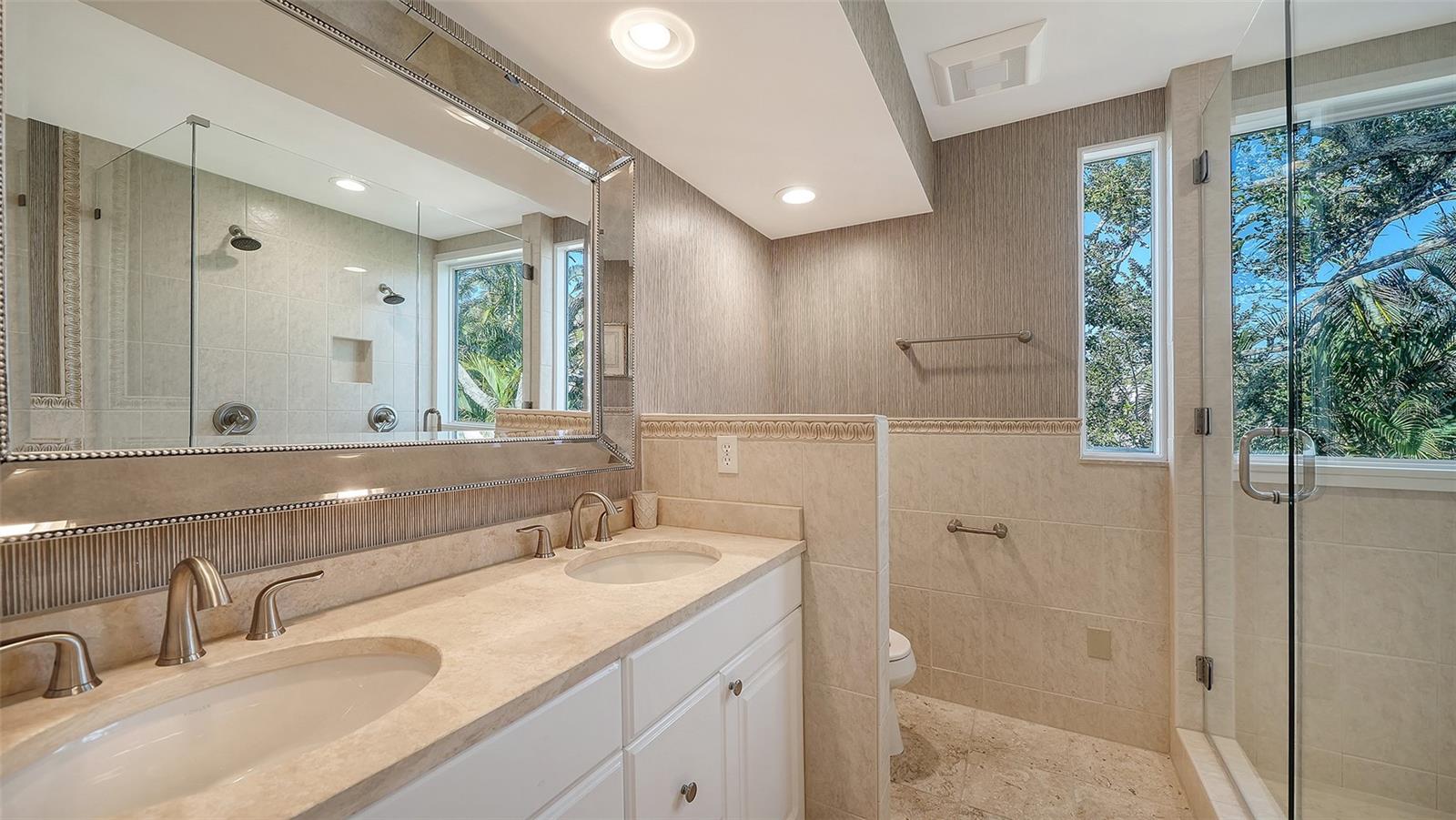 A4680773 Property Photo