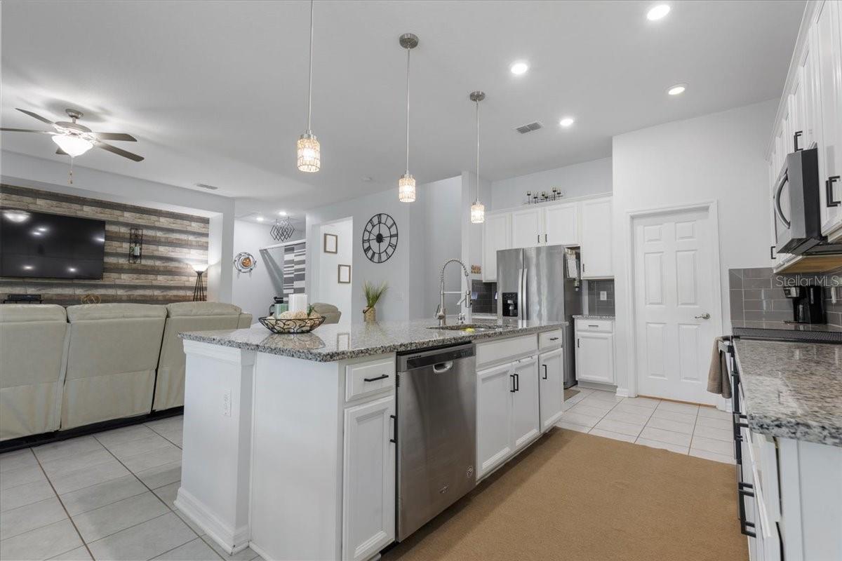 4802 BUTLER NATIONAL DR, WESLEY CHAPEL, FL, 33543