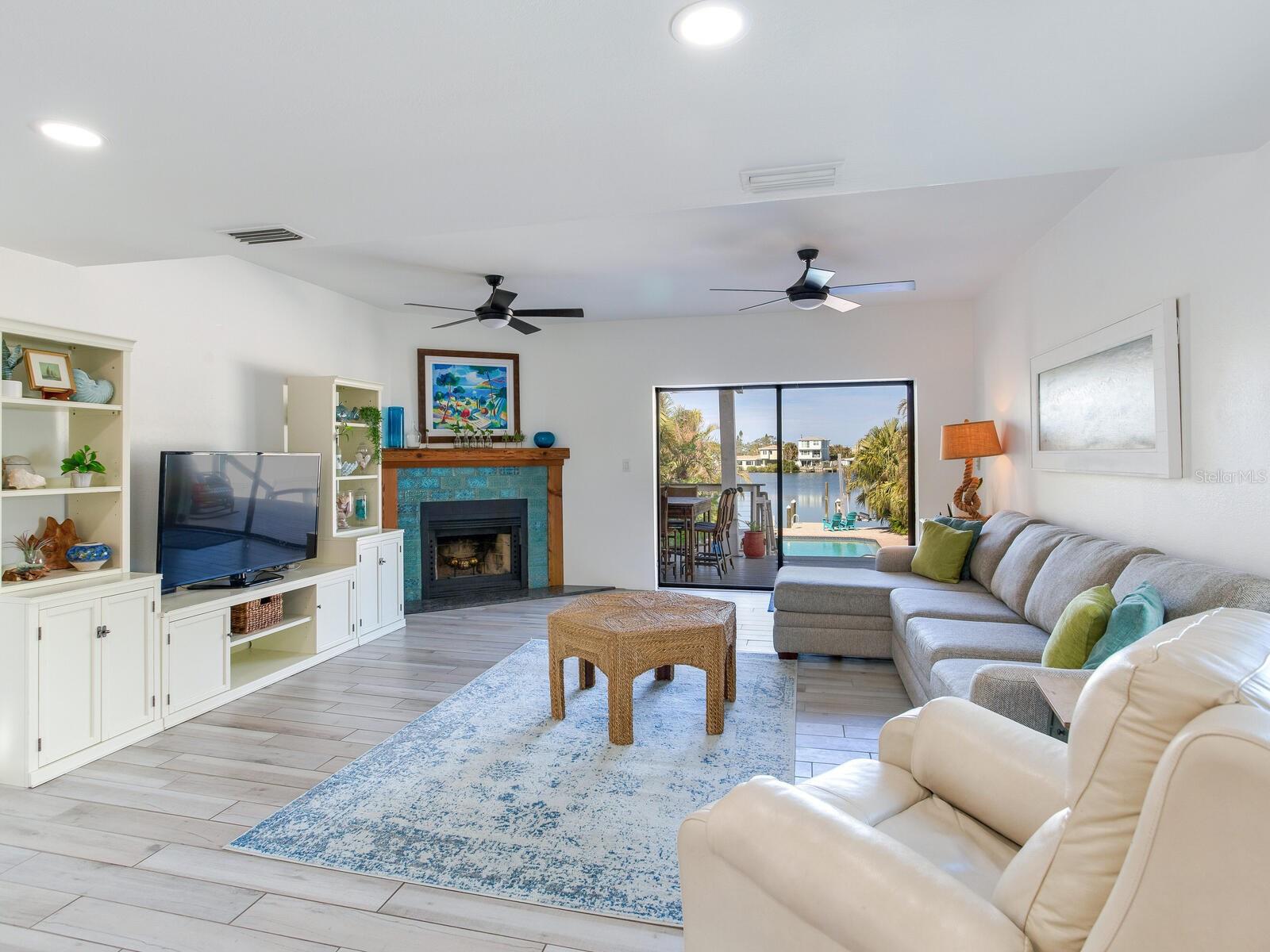 410 140TH AVE E, MADEIRA BEACH, FL, 33708