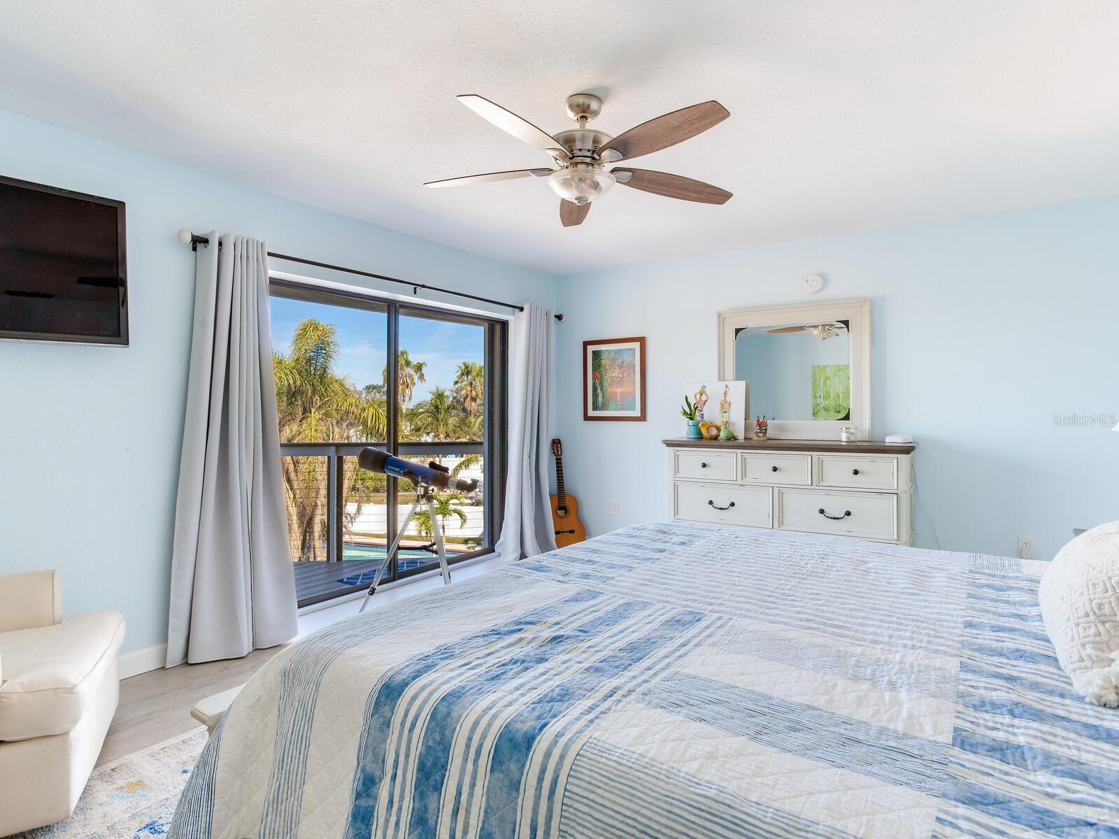 410 140TH AVE E, MADEIRA BEACH, FL, 33708