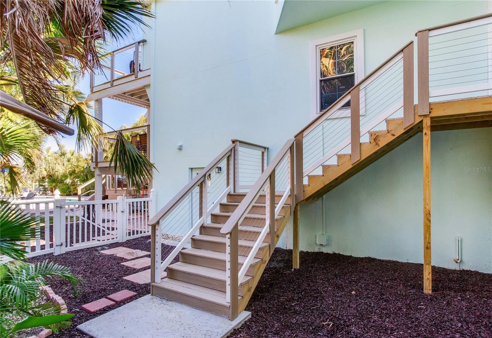 410 140TH AVE E, MADEIRA BEACH, FL, 33708
