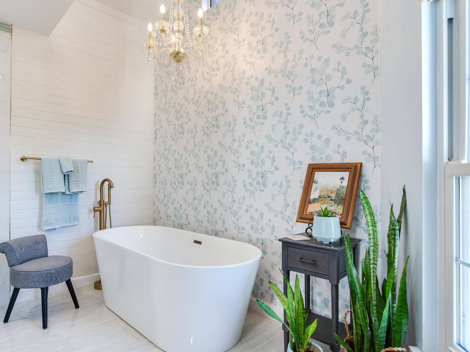 410 140TH AVE E, MADEIRA BEACH, FL, 33708