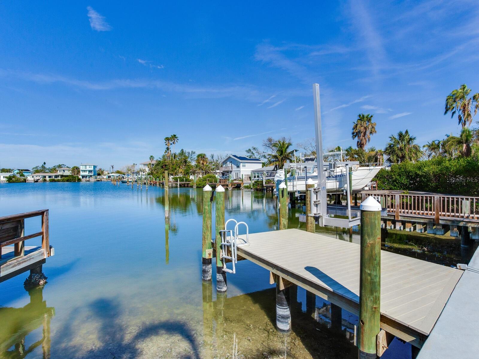 410 140TH AVE E, MADEIRA BEACH, FL, 33708