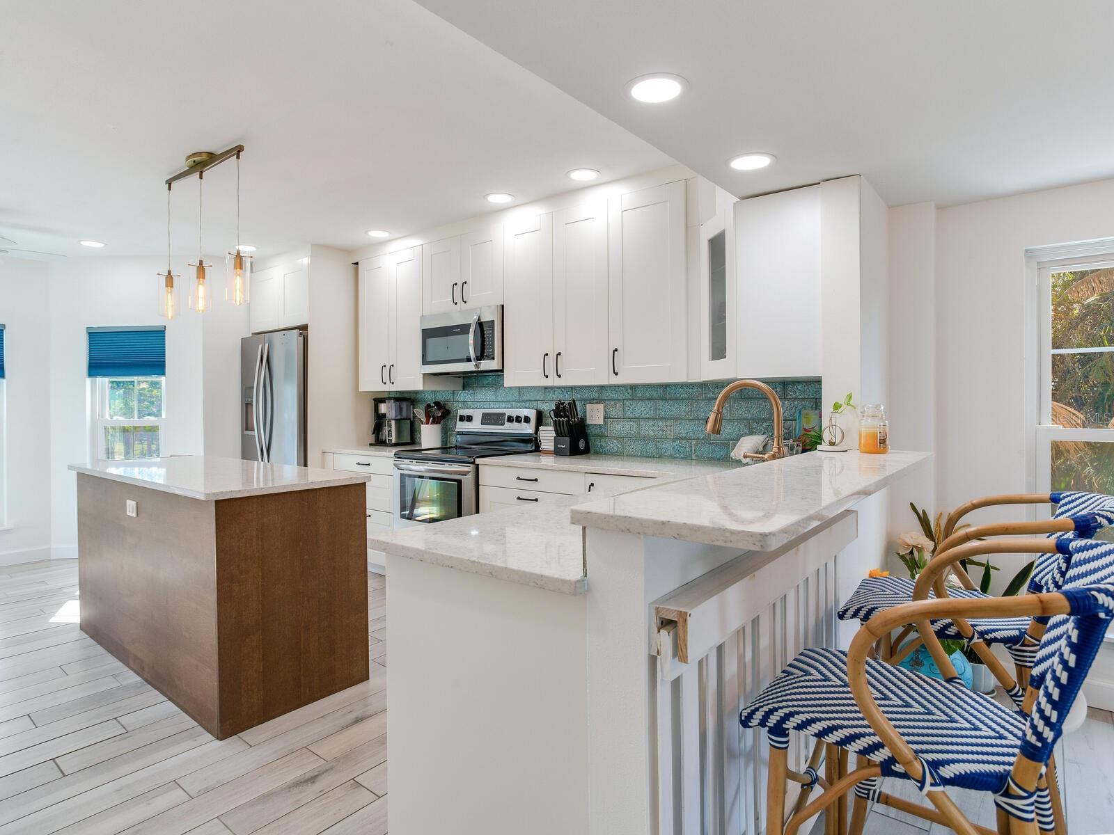 410 140TH AVE E, MADEIRA BEACH, FL, 33708