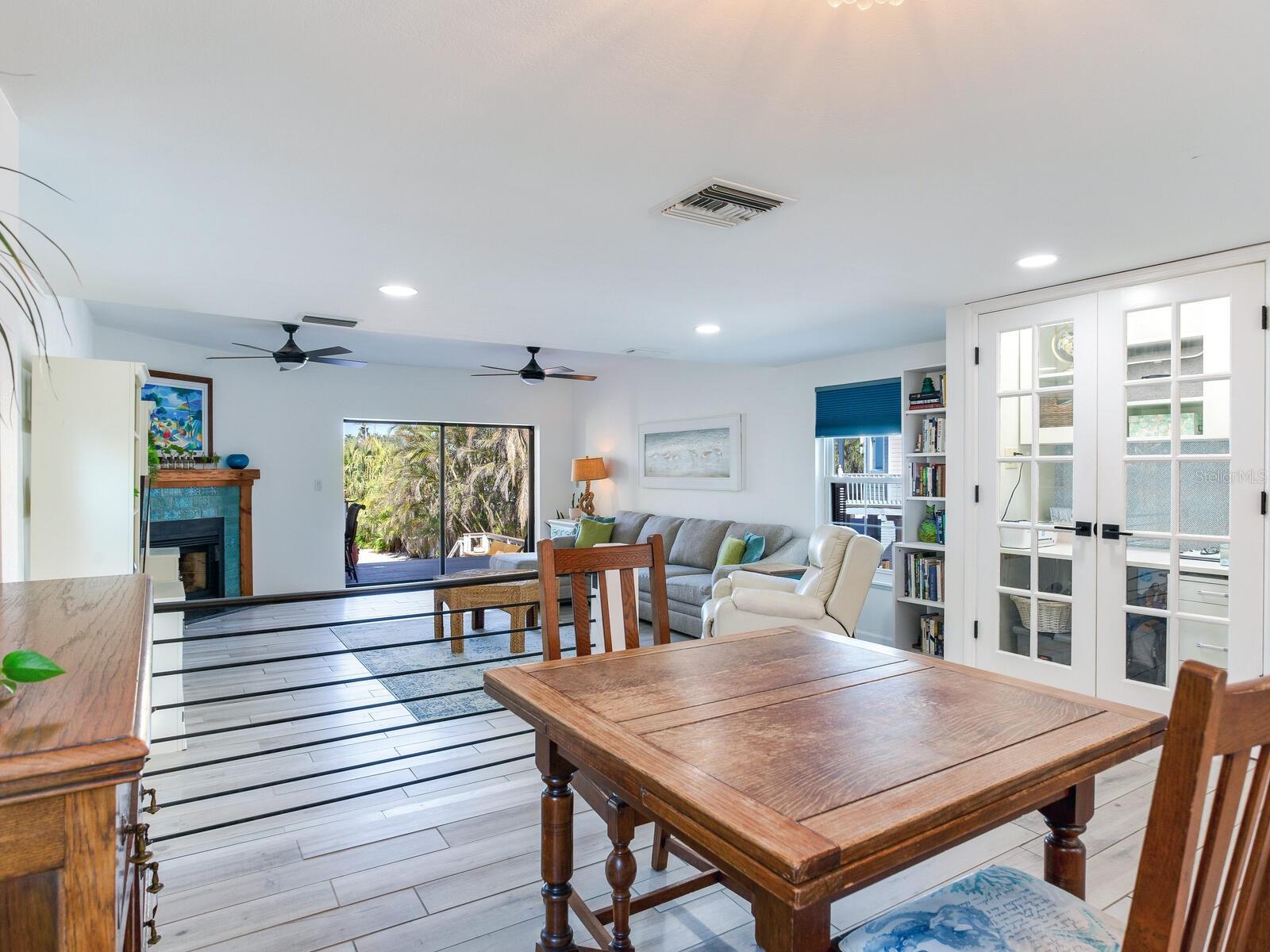 410 140TH AVE E, MADEIRA BEACH, FL, 33708